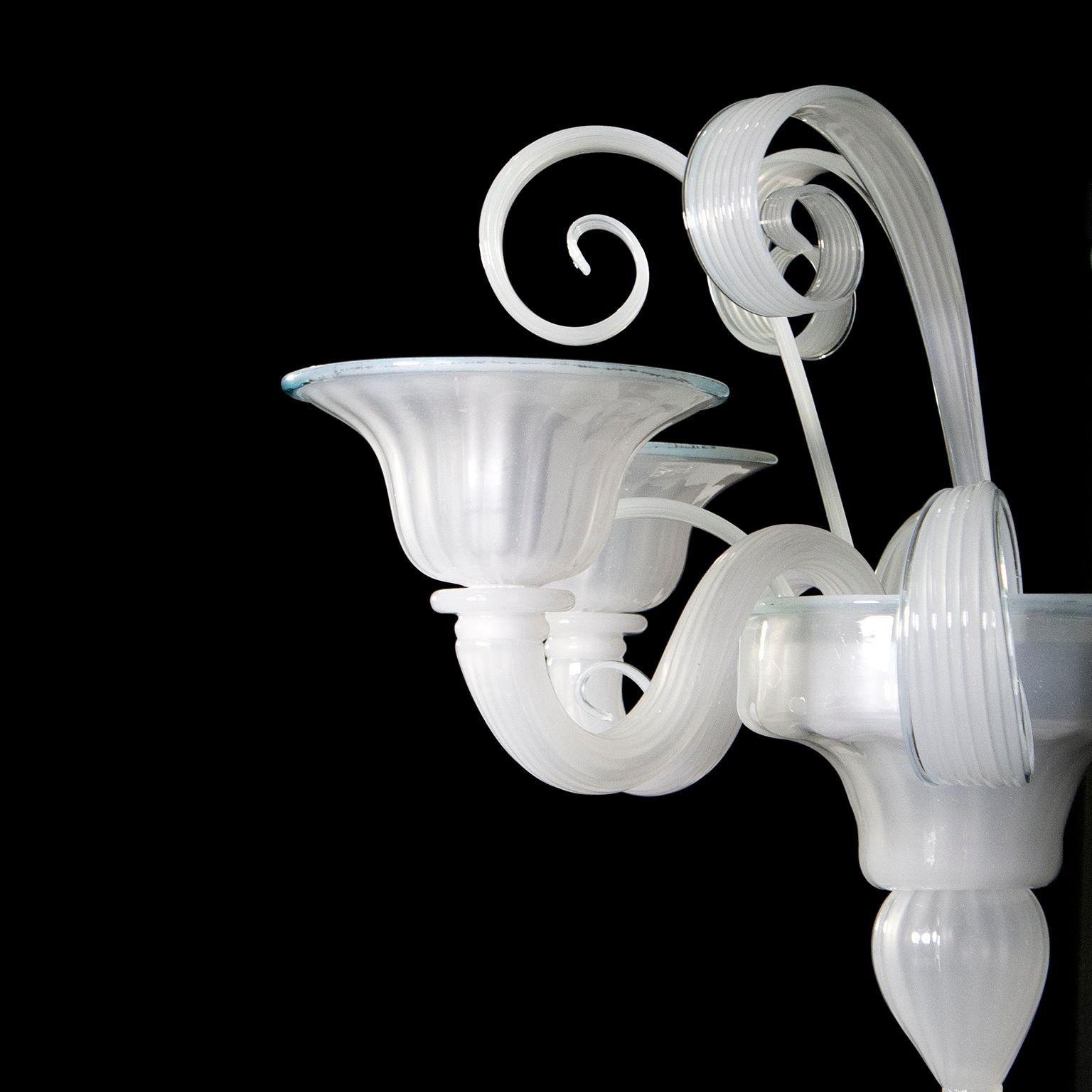 Sconce 2 Arms white silk Artistic Murano Glass Curled Details by Multiforme In New Condition For Sale In Trebaseleghe, IT