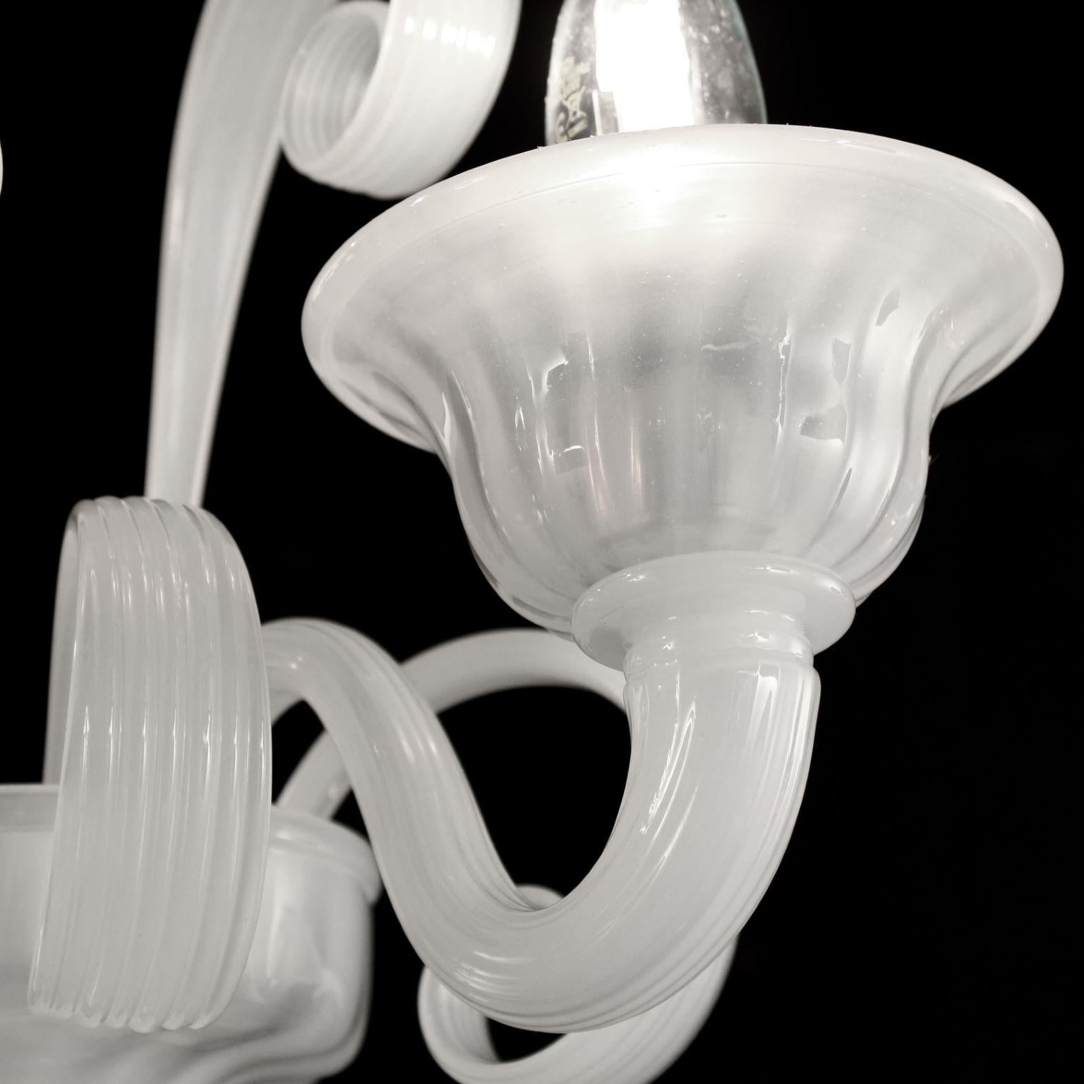 Sconce 3 Arms white silk Artistic Murano Glass Curled Details by Multiforme In New Condition For Sale In Trebaseleghe, IT