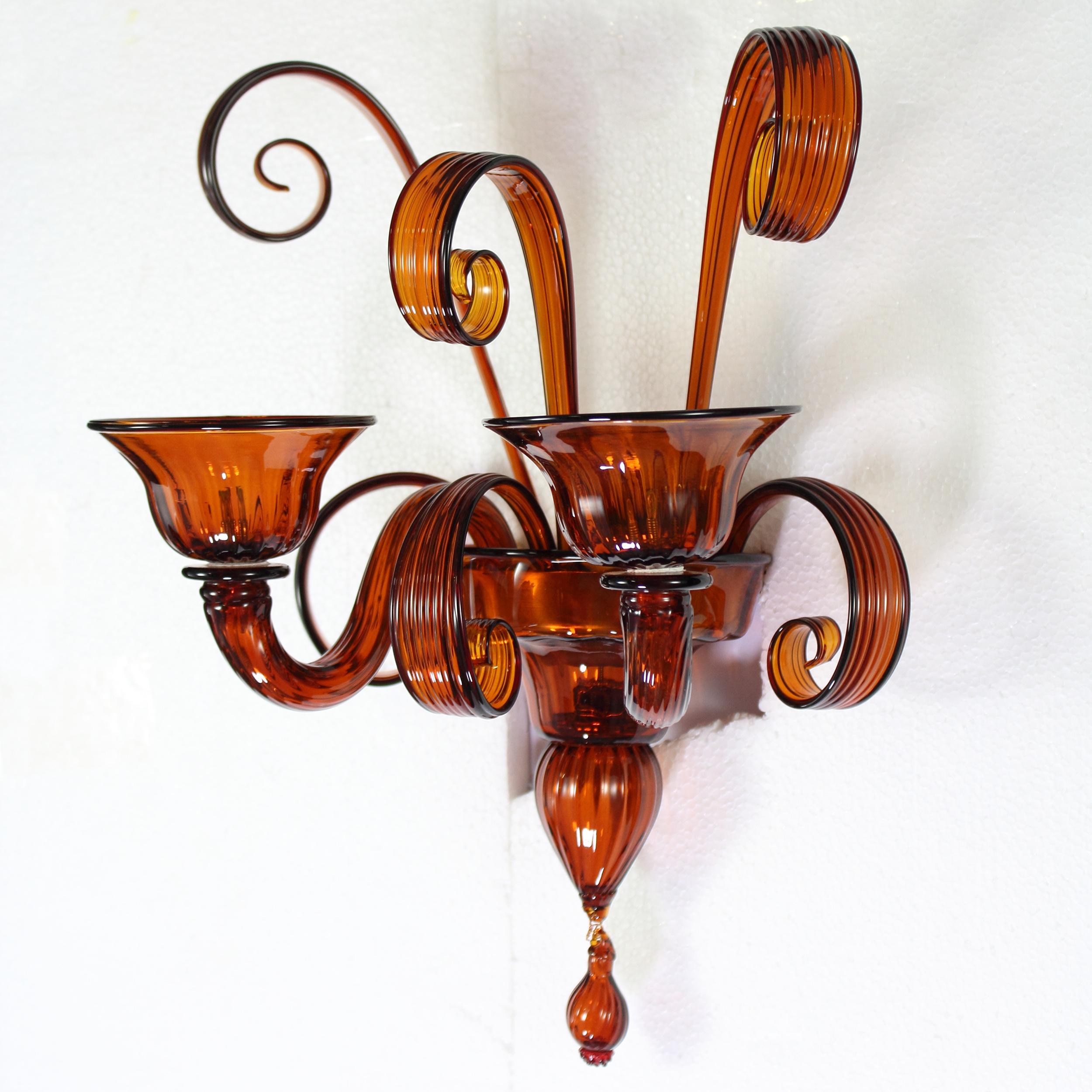 Lámpara 3 Brazos seda blanca Vidrio de Murano Artístico Detalles Rizados by Multiforme en venta 1