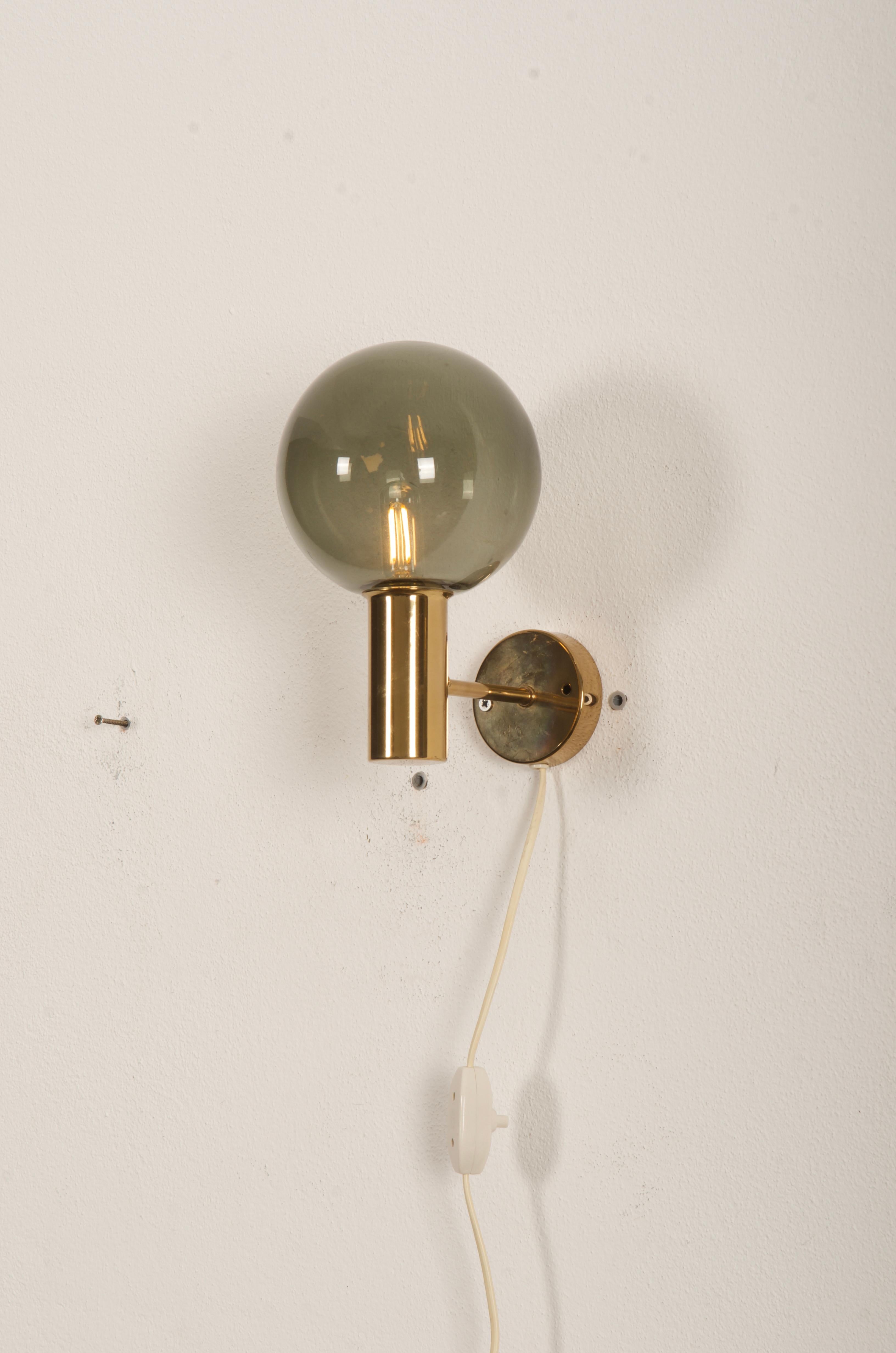 Sconce by Hans-Agne Jakobsson Model V-149 In Good Condition For Sale In Vienna, AT