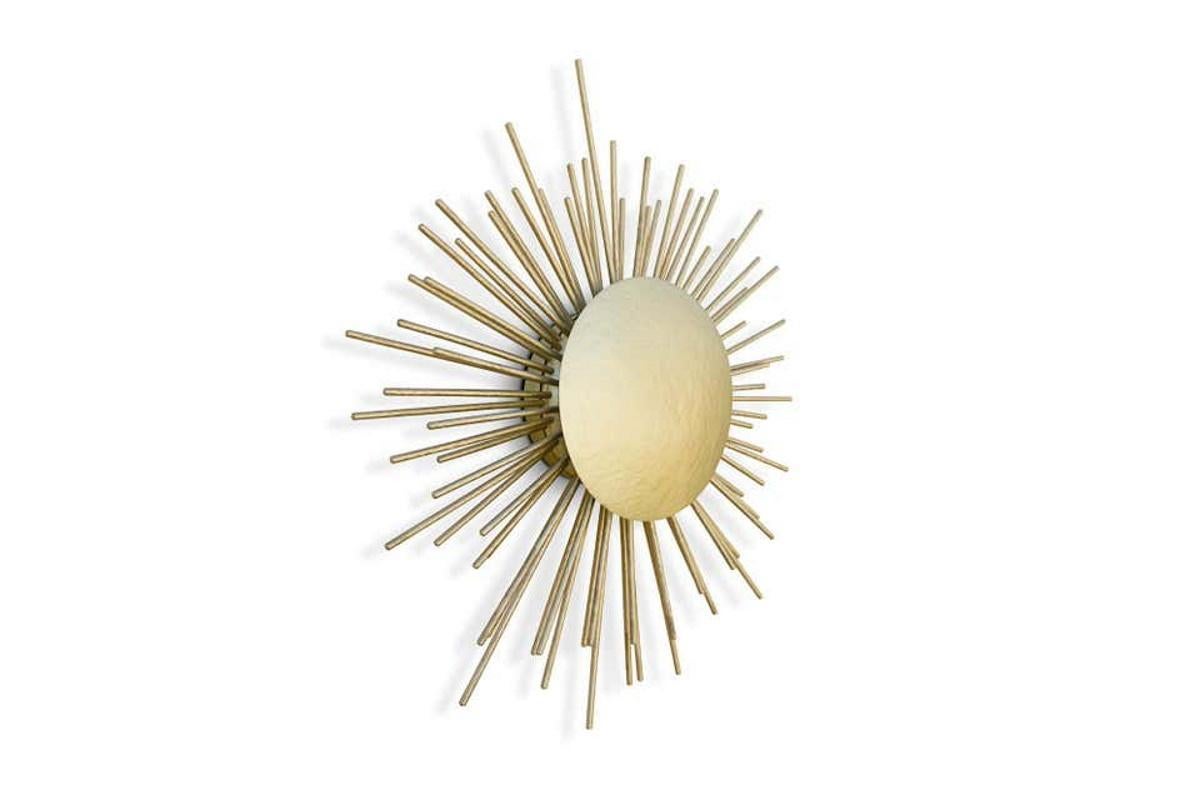 European Sconce in Hammered Brass For Sale
