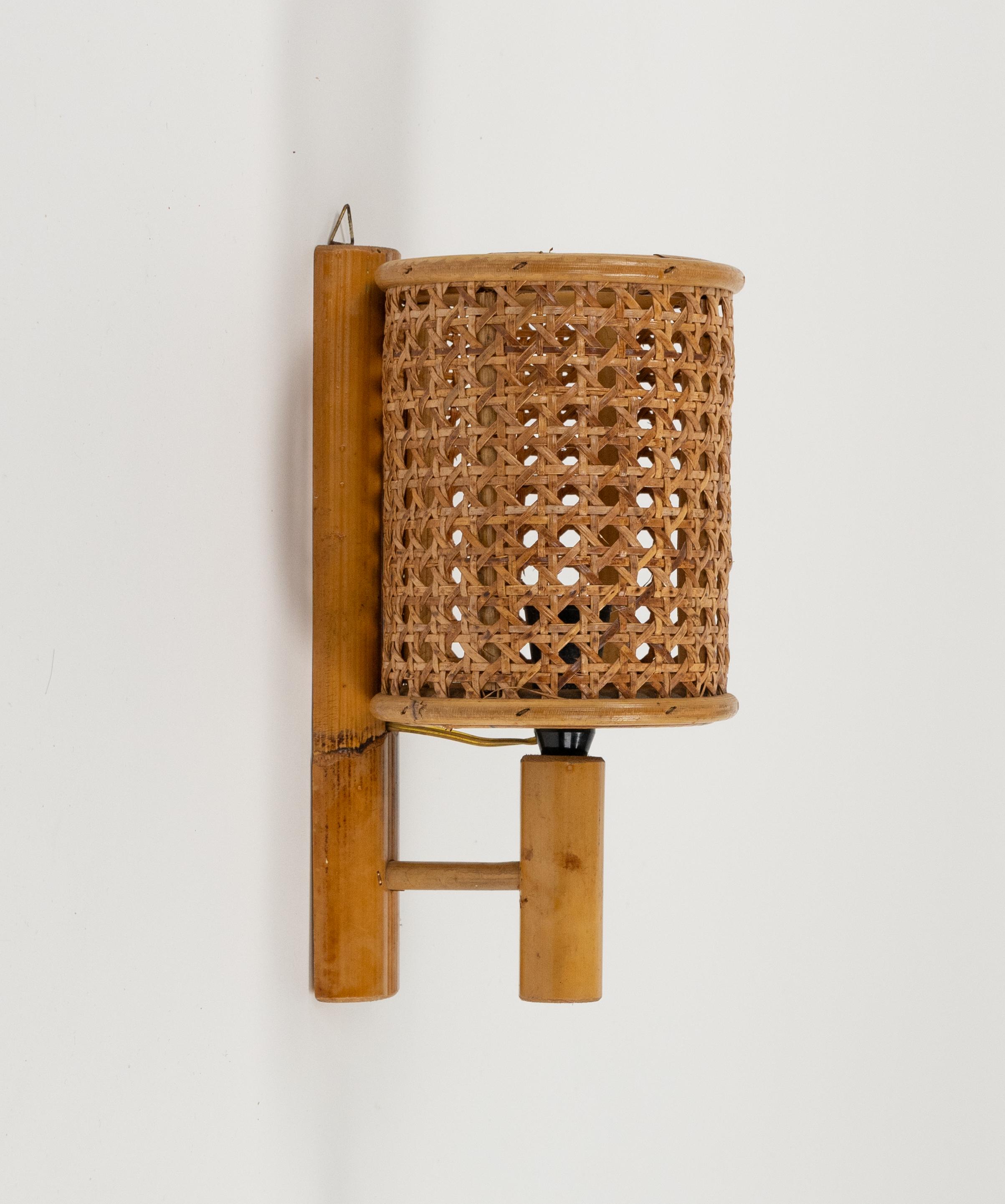 Wandleuchter „Lantern“ aus Rattan und Bambus im Louis Sognot-Stil, 1960er Jahre (Moderne der Mitte des Jahrhunderts) im Angebot
