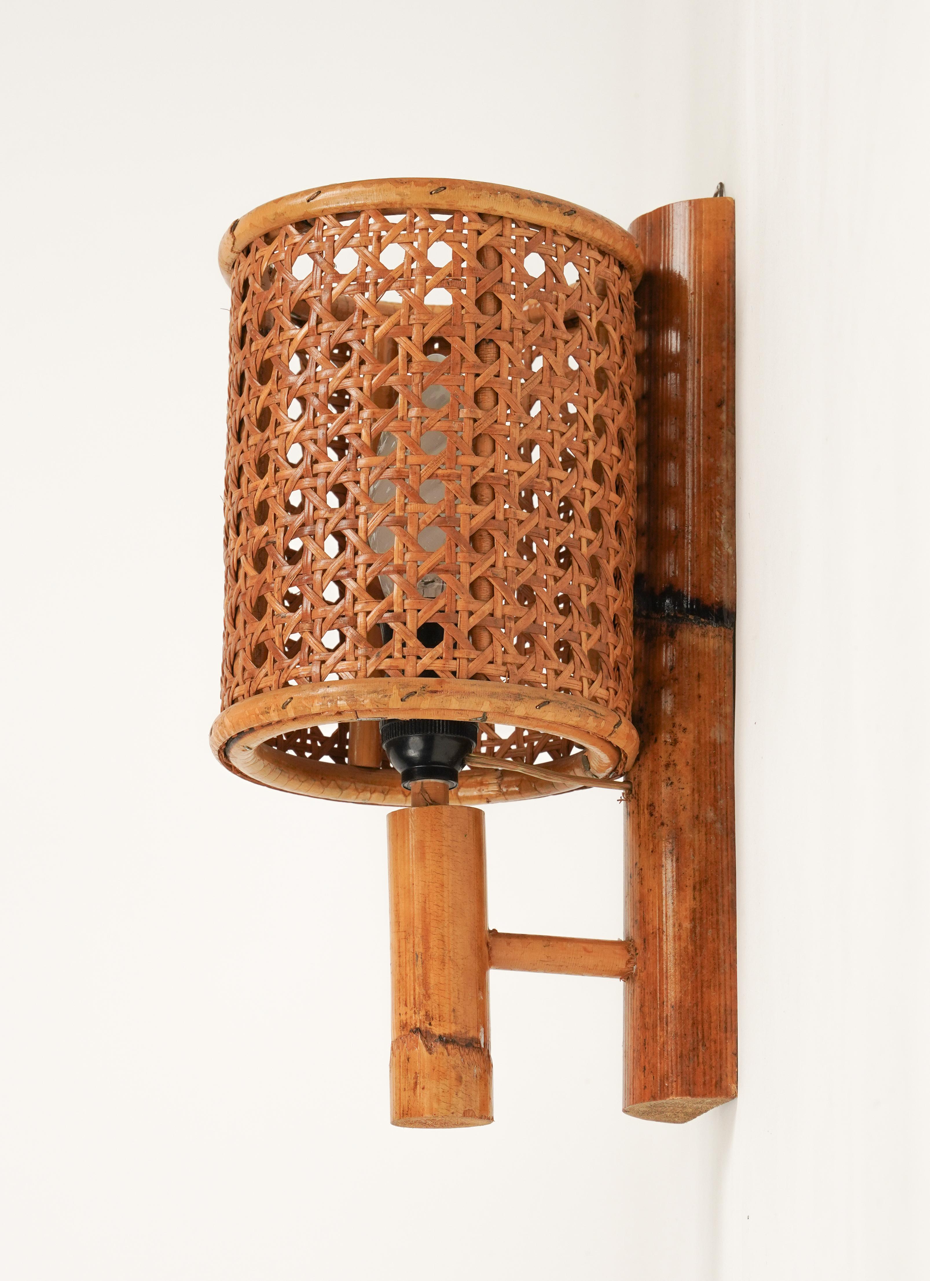 Wandleuchter „Lantern“ aus Rattan und Bambus im Louis Sognot-Stil, 1960er Jahre (Italienisch) im Angebot