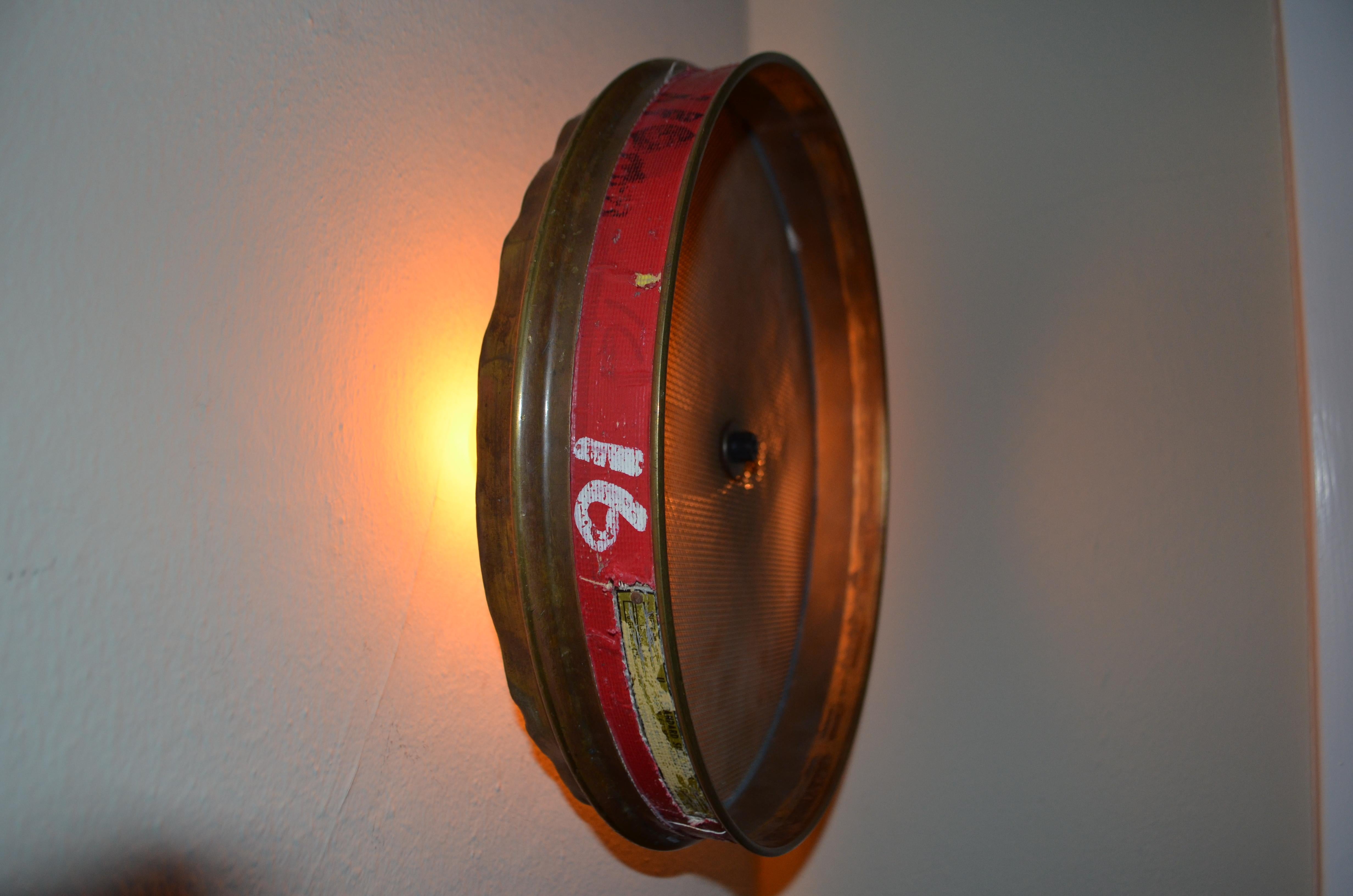 Sconce Light from Brass Soil Sifter Frame and Screen, 2-Bulb Illumination (amerikanisch) im Angebot