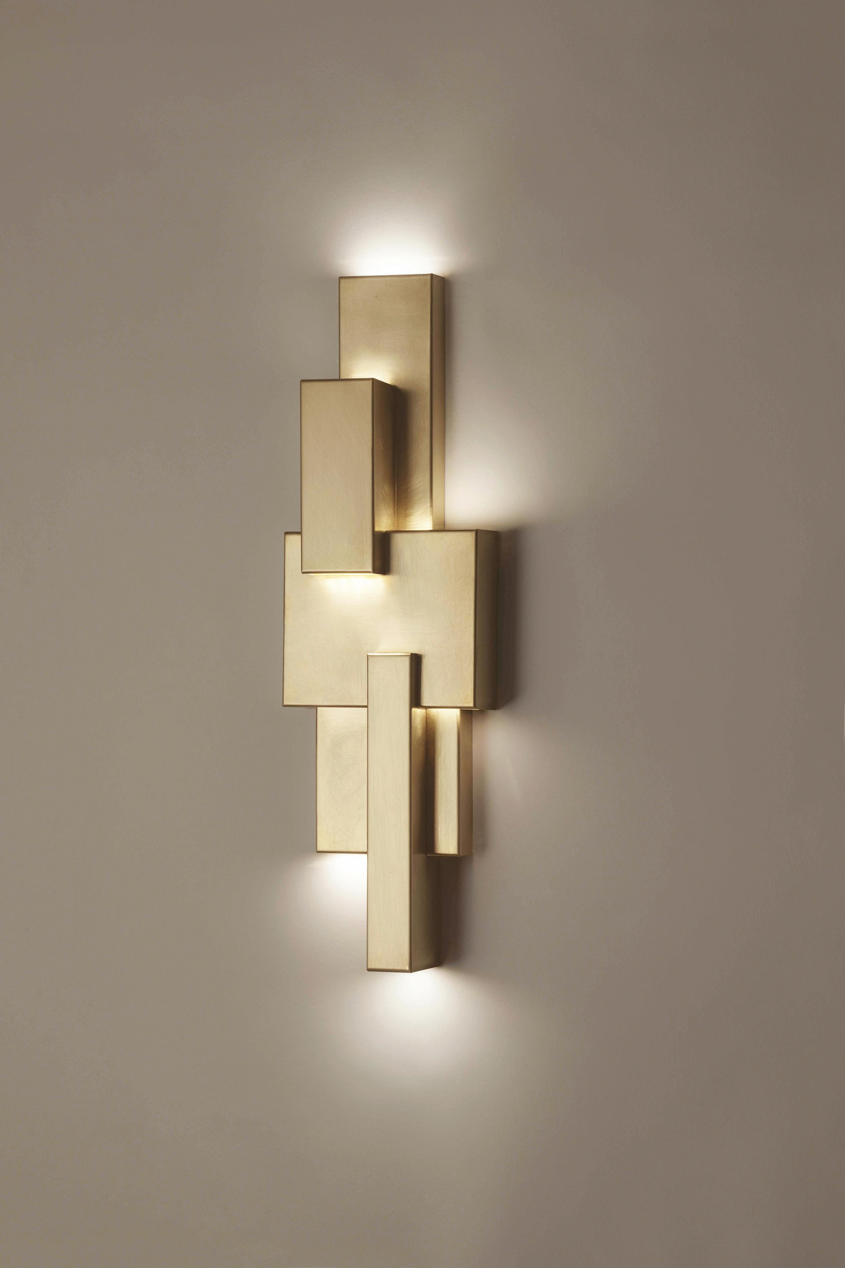 Mallet by Eric de Dormael, Galerie Negropontes in Paris, France - Sconce composed of brass and LED 

Éric de Dormael is an unconventional artist, his trajectory far from the beaten track. Trained at the Saint-Luc school in Tournai and at the Atelier