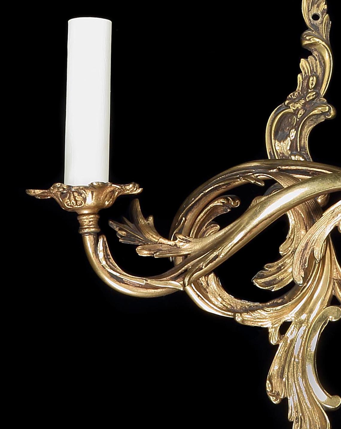 Sconce Wall Set 4 Four Ormolu Neoclassical Brass 2 Arm Branch Acanthus Italian In Good Condition For Sale In BUNGAY, SUFFOLK