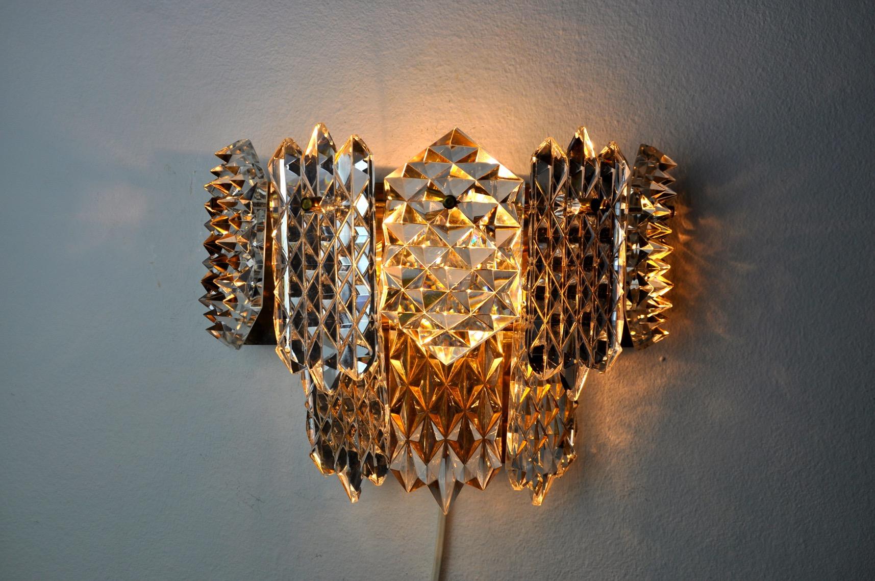 Sconce with 8 Crystals from Kinkeldey, Germany, 1970s In Good Condition For Sale In BARCELONA, ES
