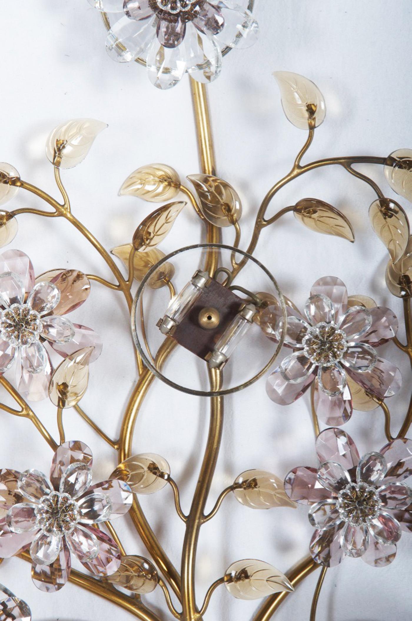 Sconce with Glass Flowers by Oswald Haerdtl for J. & L. Lobmeyr  In Good Condition For Sale In Vienna, AT