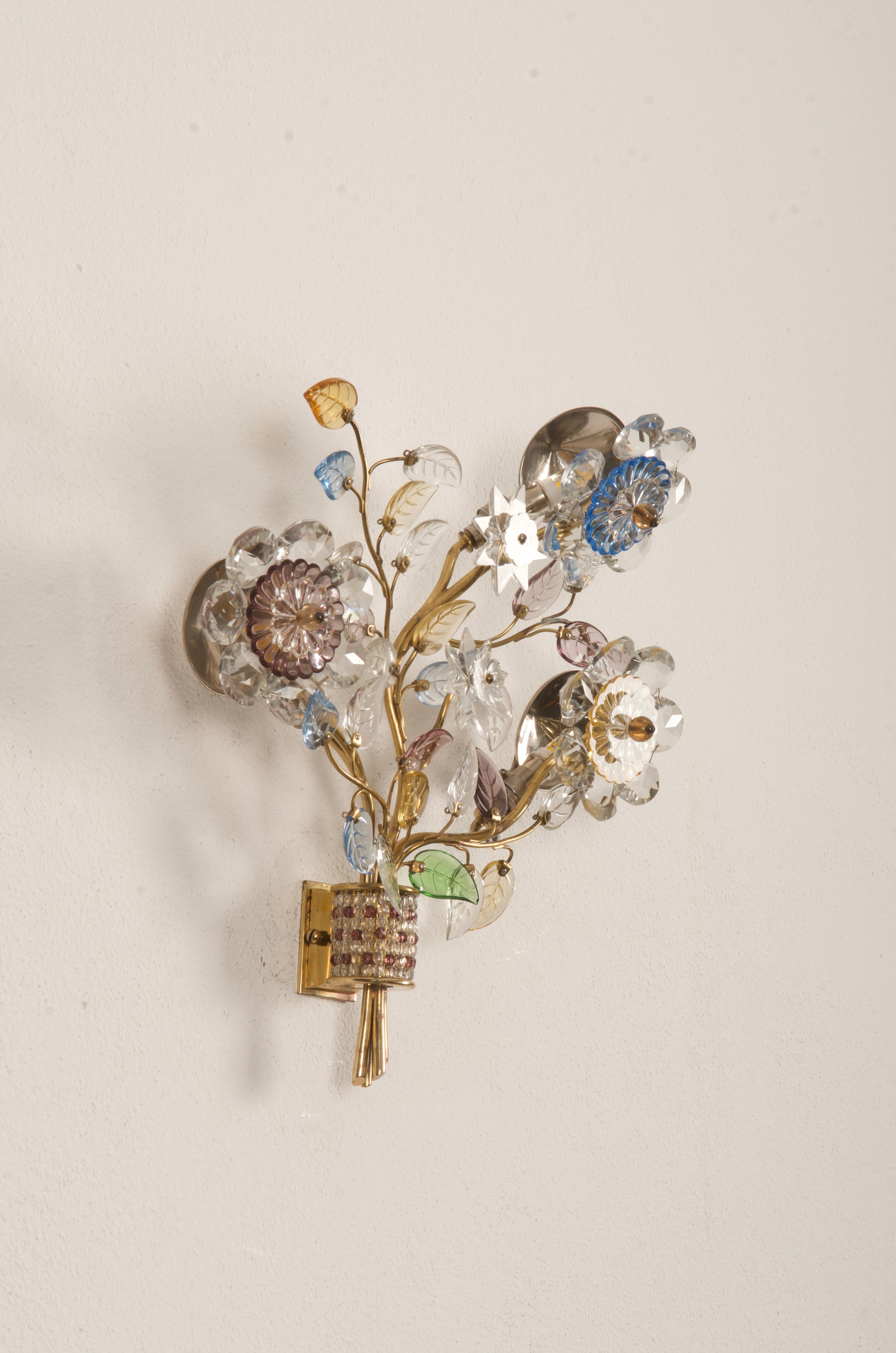 Mid-Century Modern Applique avec fleurs en verre d'Oswald Haerdtl pour J. & L. Lobmeyr en vente