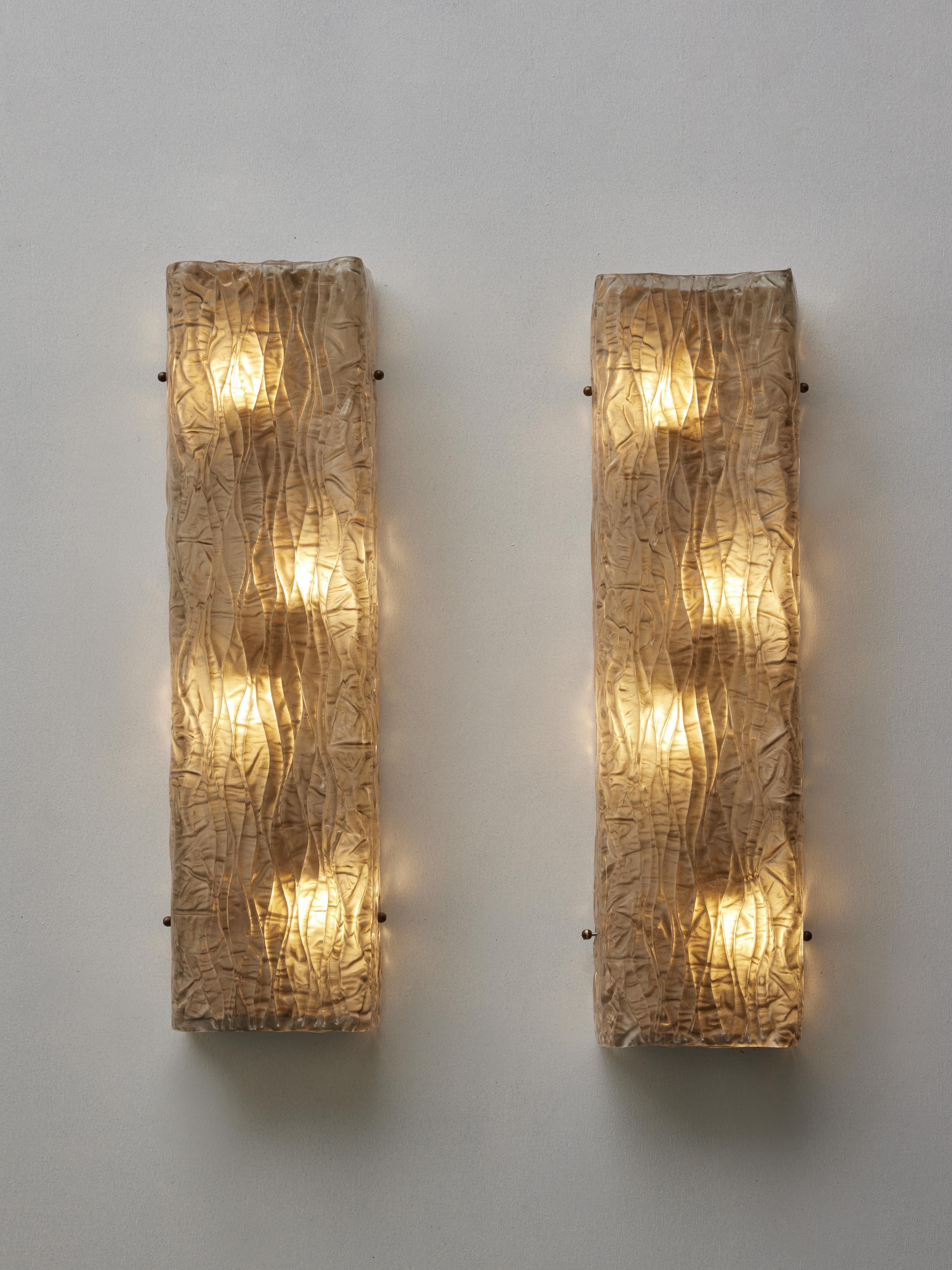 Pair of sconces in sculpted Murano glass
Creation by Studio Glustin.