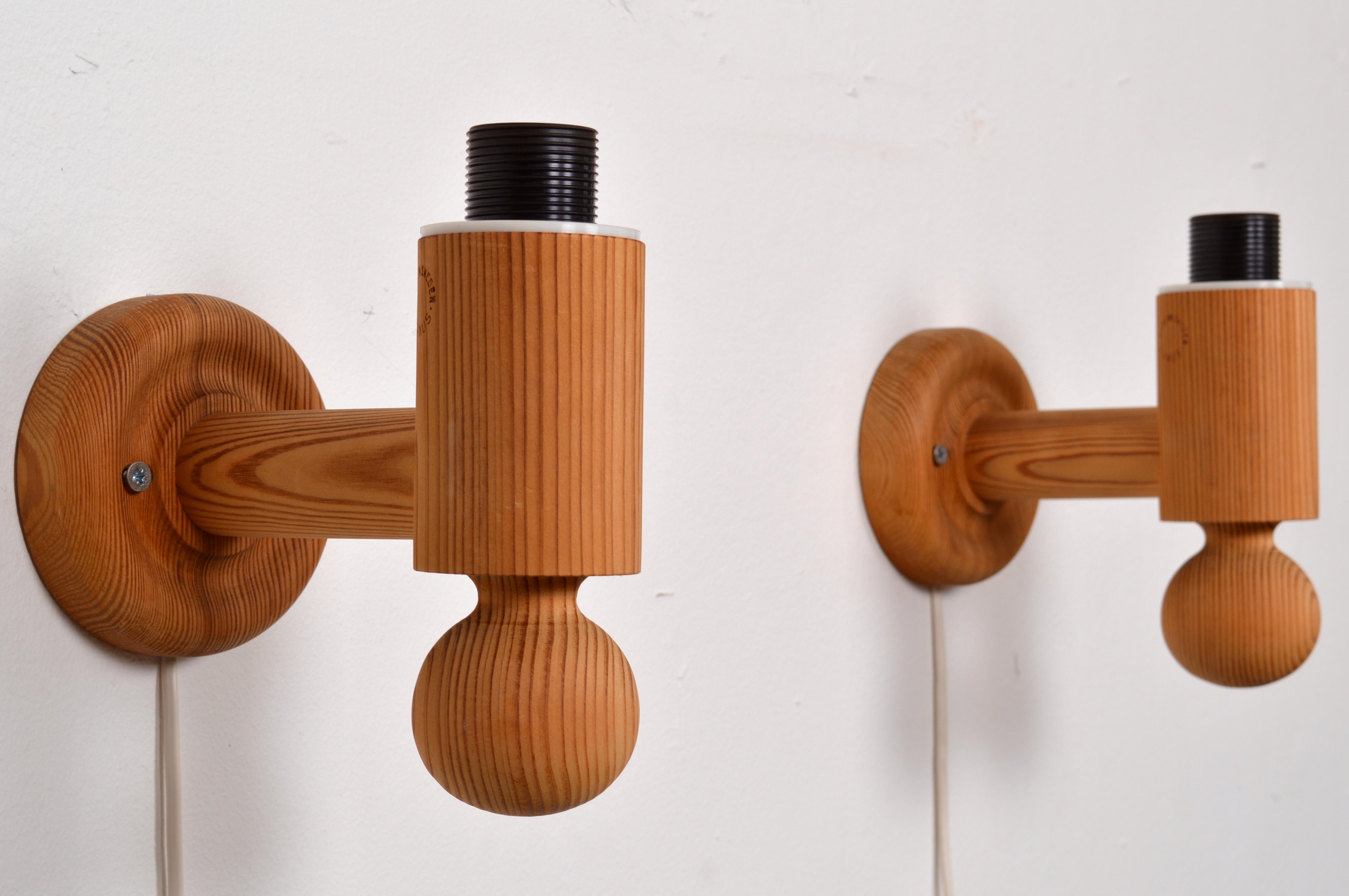 Sconces / Wall Lights in Solid Pine, Luxus Sweden, 1960s In Good Condition In Stockholm, SE