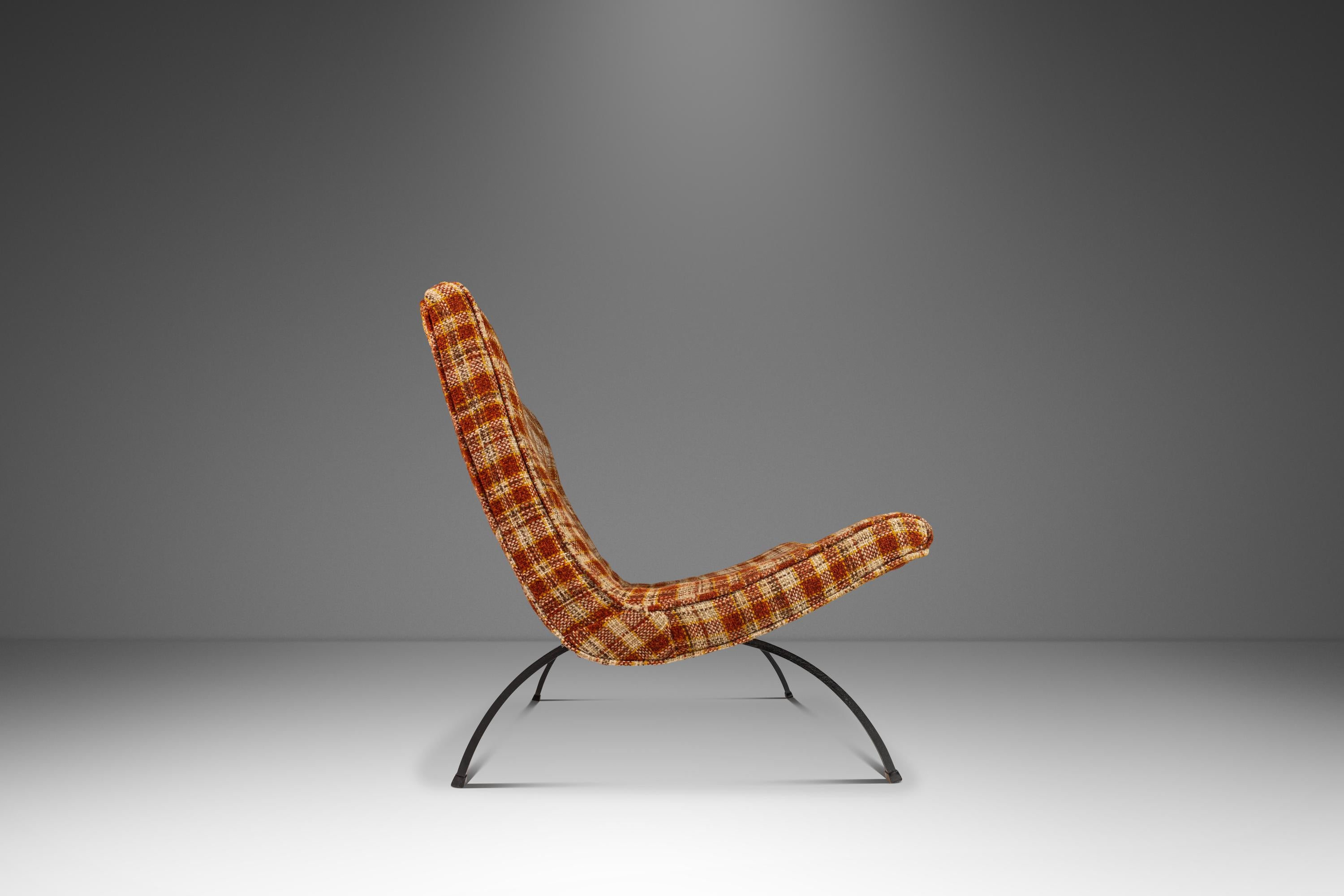 Danois Chaise Scoop en tissu de laine à carreaux Milo Baughman, Thayer Coggin, États-Unis, vers les années 1950 en vente