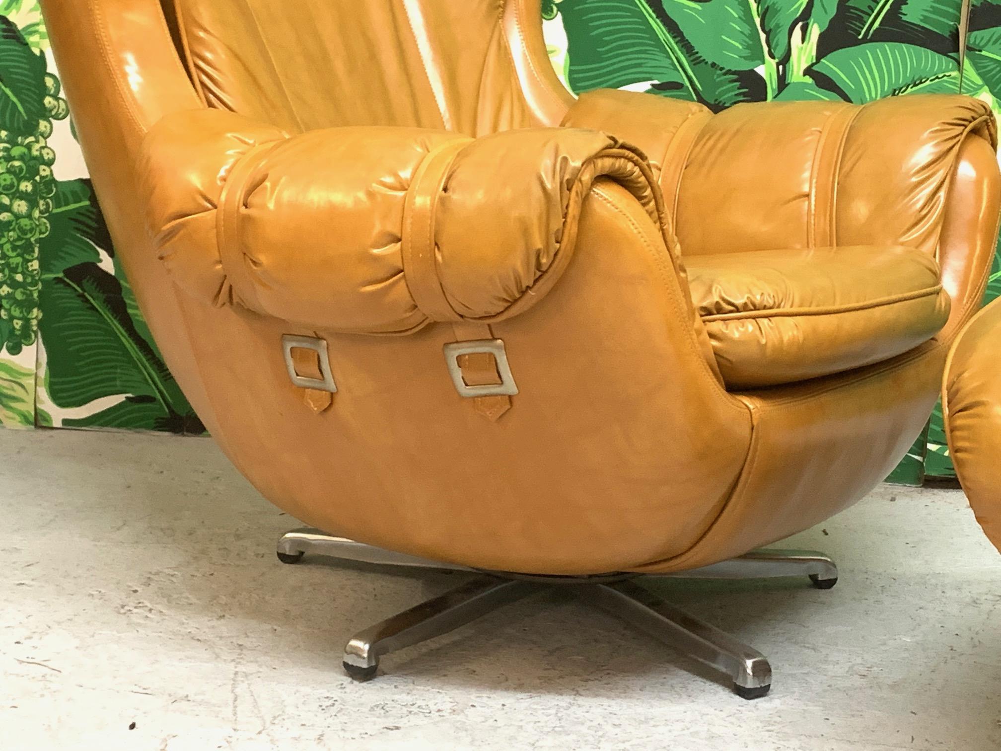 lounge chair with ottoman