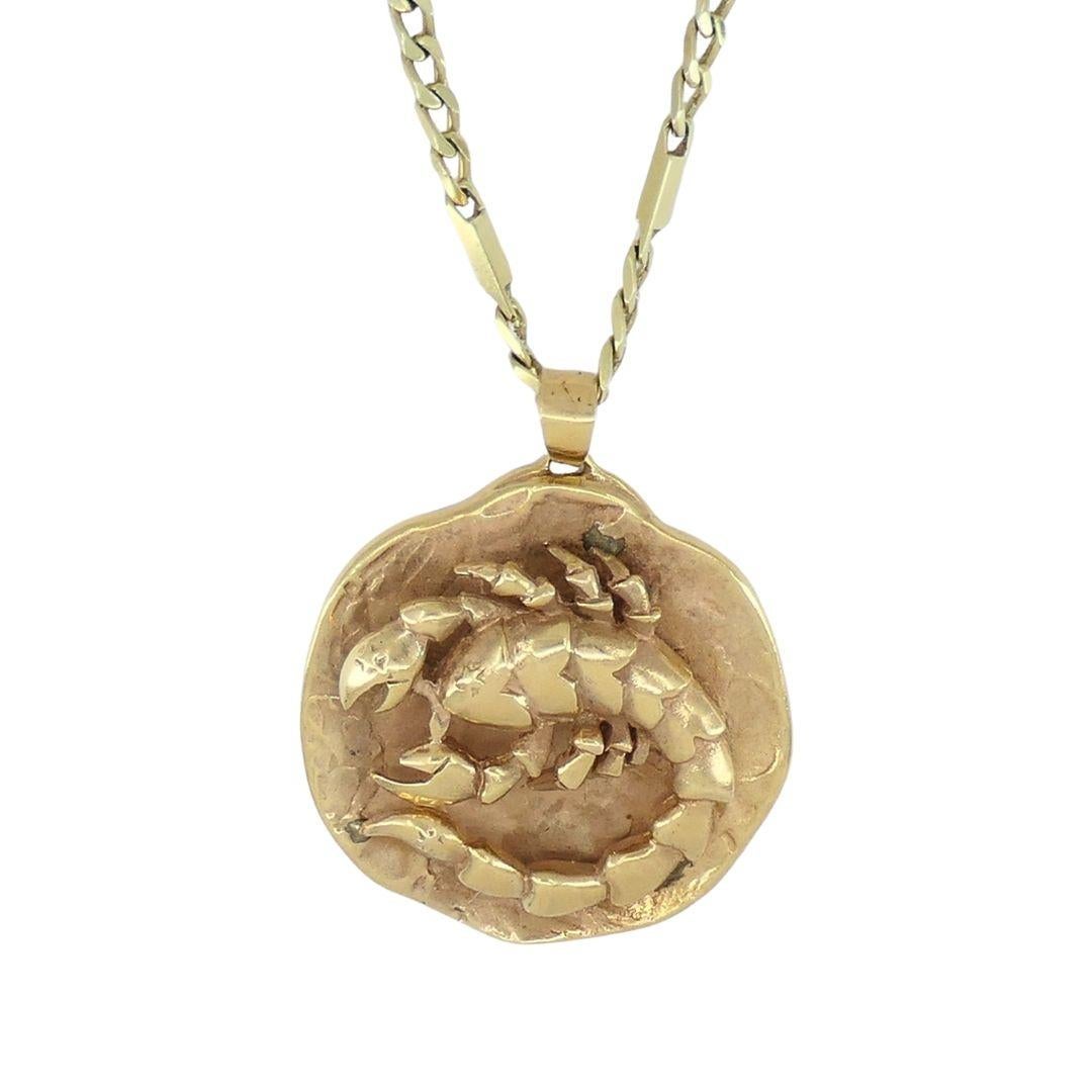 Collana con catena italiana con ciondolo Marvin in oro 14k Scorpio In condizioni buone a Beverly Hills, CA