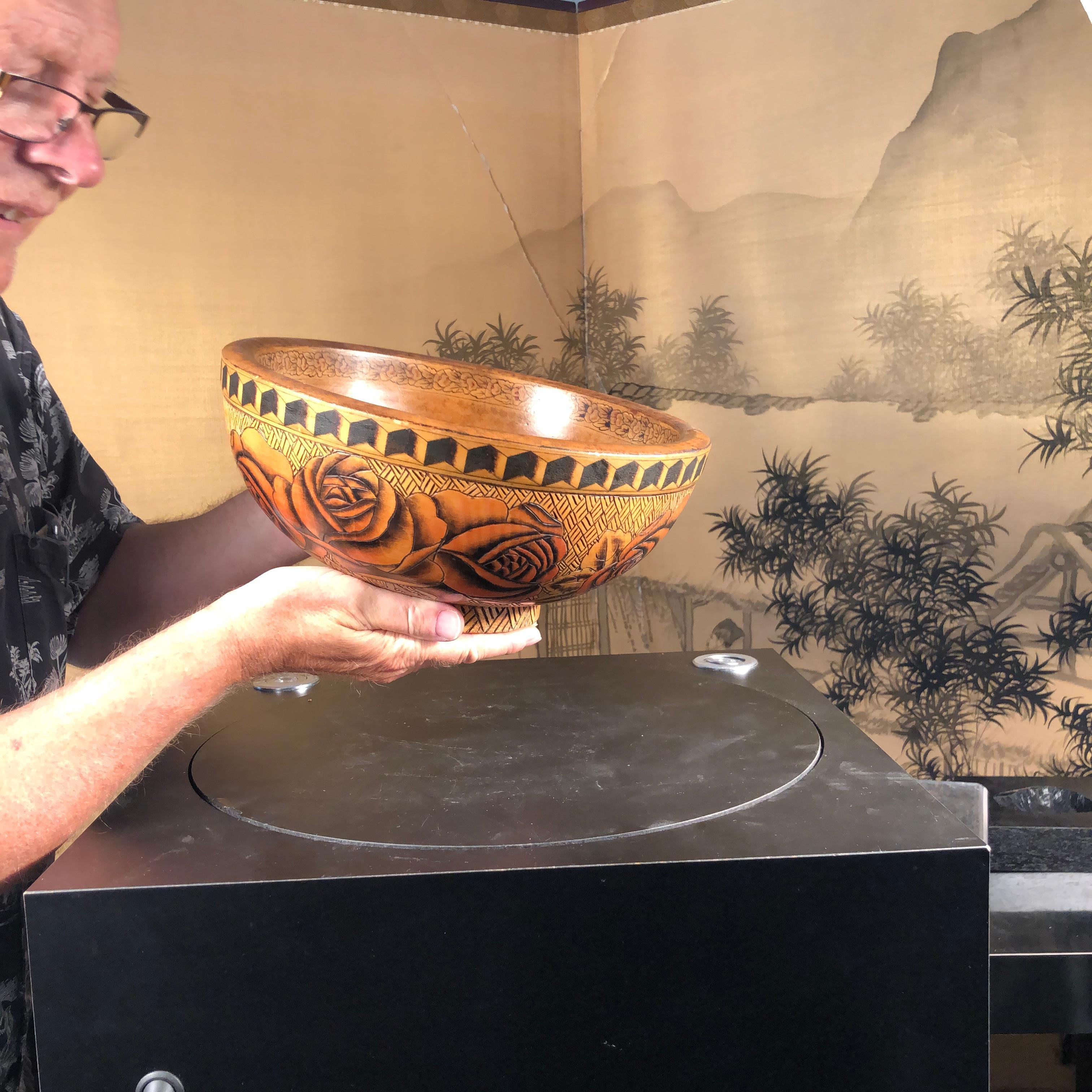 From Scotland and an old New England collection.

Unique find.

Scottish Hand crafted, hand painted, and incised wooden bowl, 1930 

An all original work of art signed on bottom with a finely hand painted and incised butterfly.

The