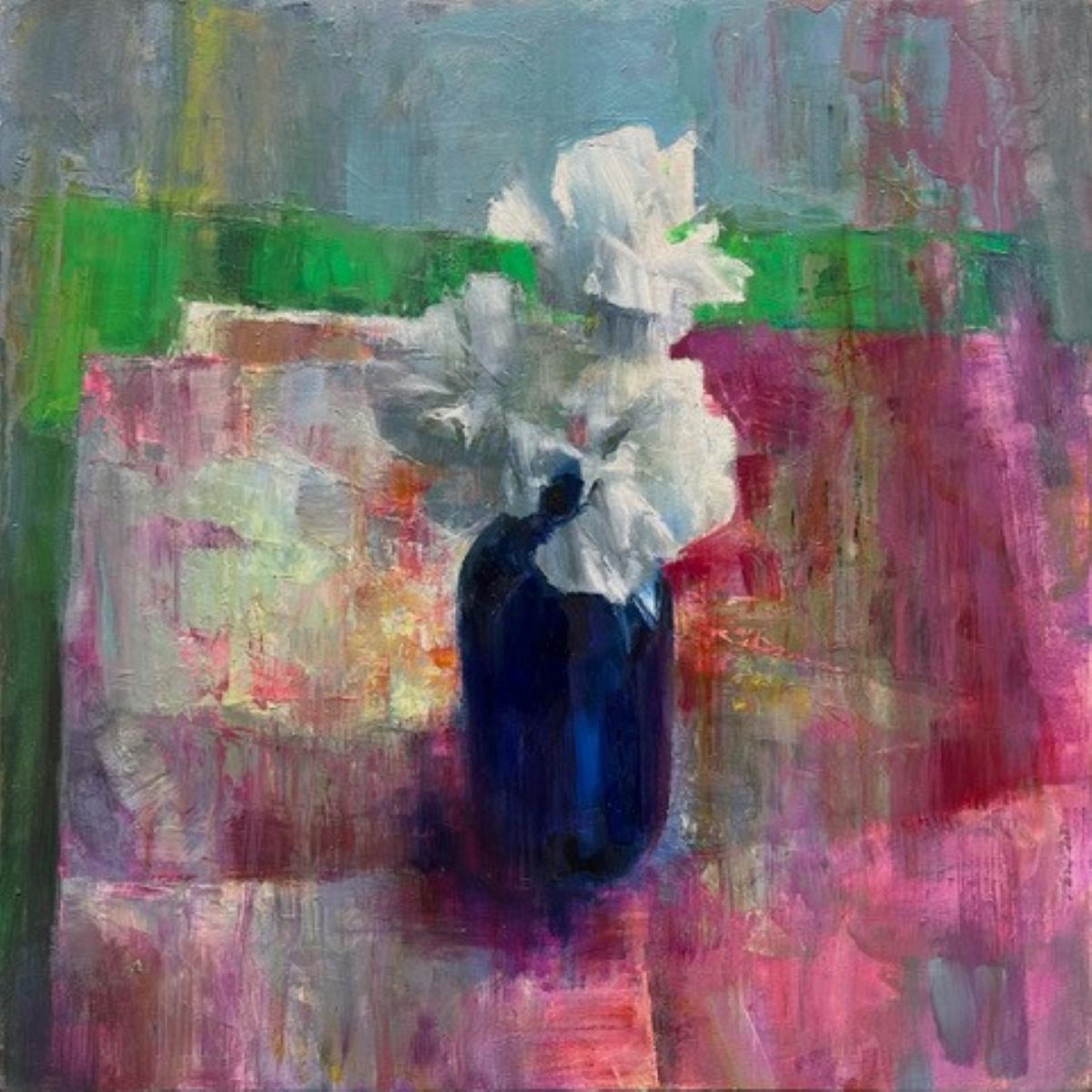 "Blue Bottle" di Scott Conary è un dipinto a olio originale, realizzato a mano, che raffigura un vaso blu intenso con fiori bianchi su uno sfondo astratto.

Informazioni sull'artista:
Cresciuto dove la periferia della East Coast filtrava nei boschi