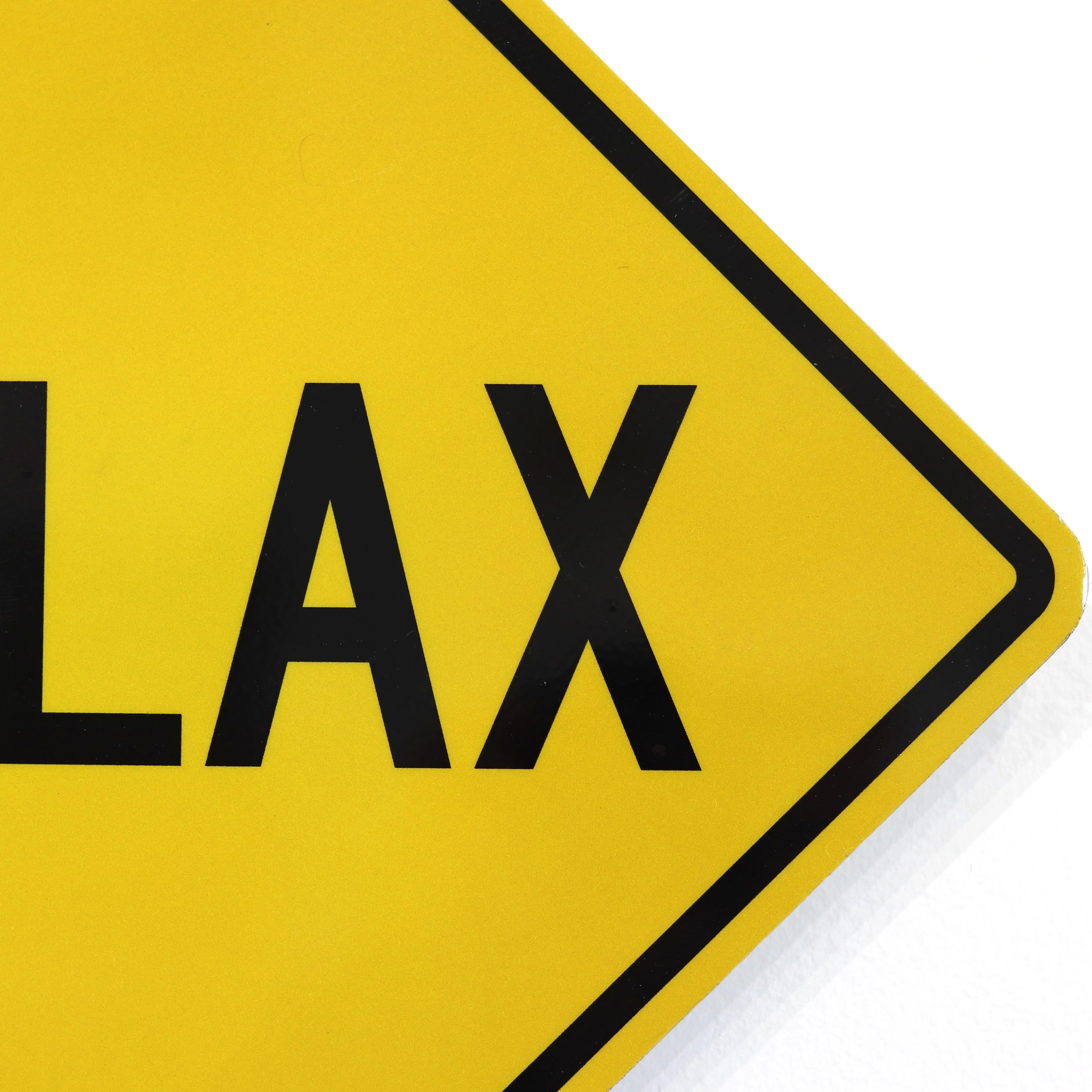 Relax Diamond III -  Street Signatur inspirierte Stahl-Skulptur im Angebot 5