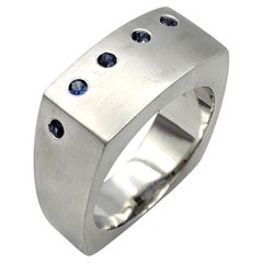 Bague pour homme en or 14 carats brossé, saphir contemporain, Scott Gauthier