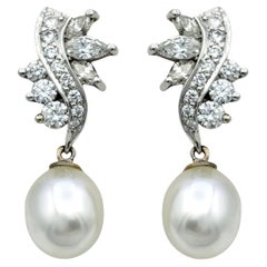 Boucles d'oreilles pendantes en or blanc 14 carats avec perles et diamants multiples Scott Gauthier