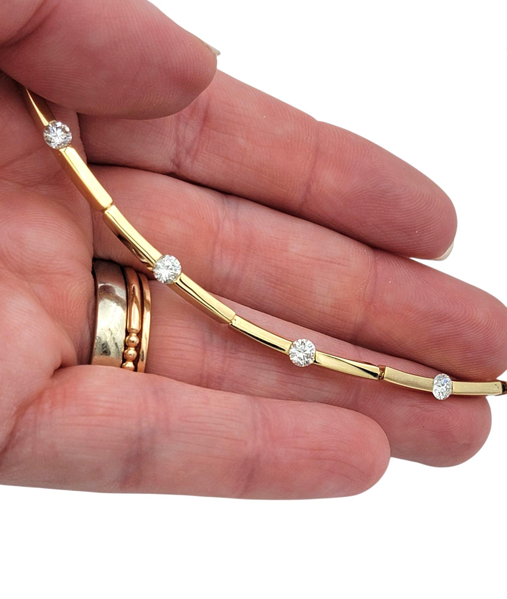 Scott Gauthier Round Diamond Choker Necklace in Polished 14 Karat Yellow Gold in vendita 2