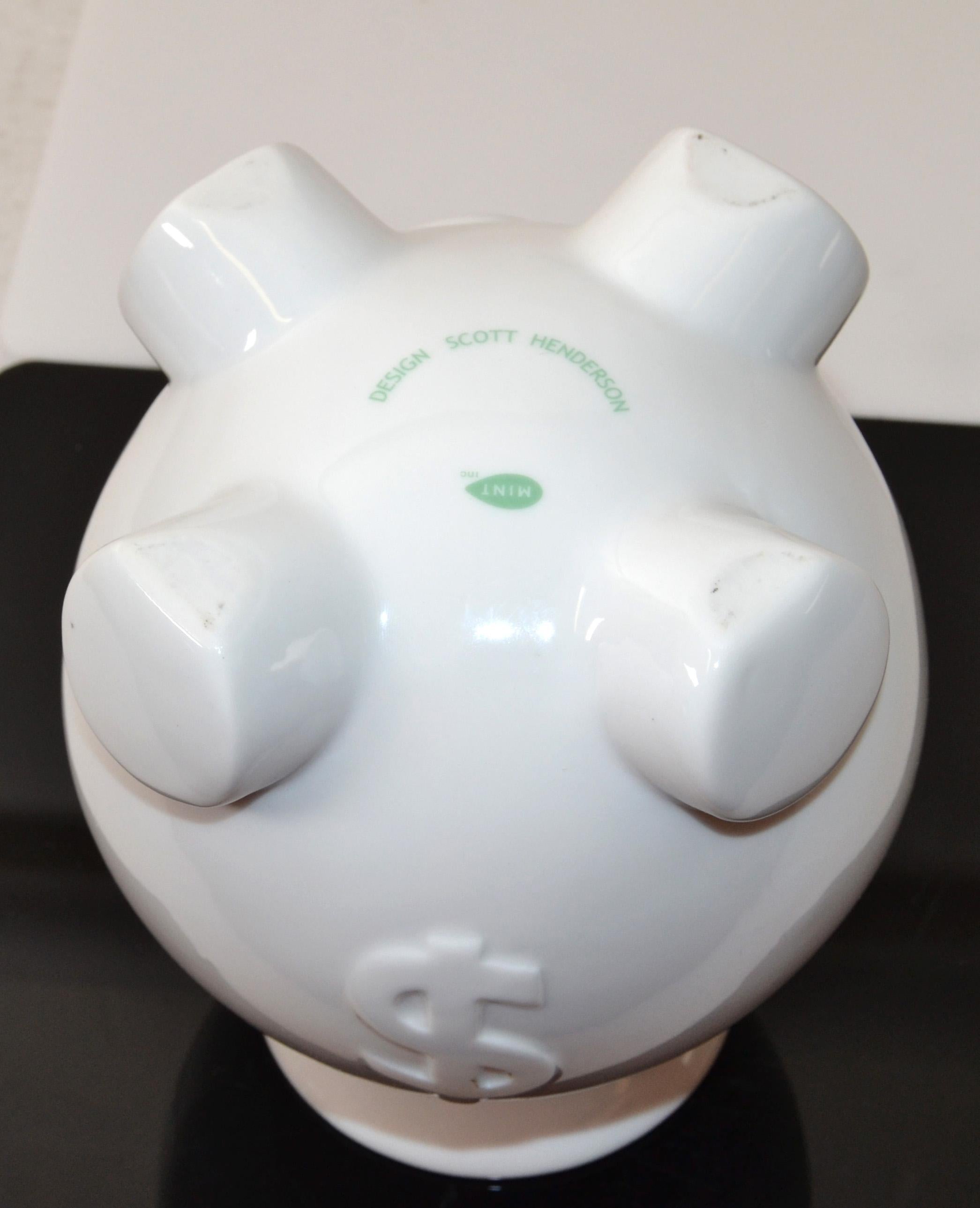 Banque Piggy en forme de porcelaine blanche en forme de porc, Scott Henderson Design pour Mint Inc., 1980 en vente 2