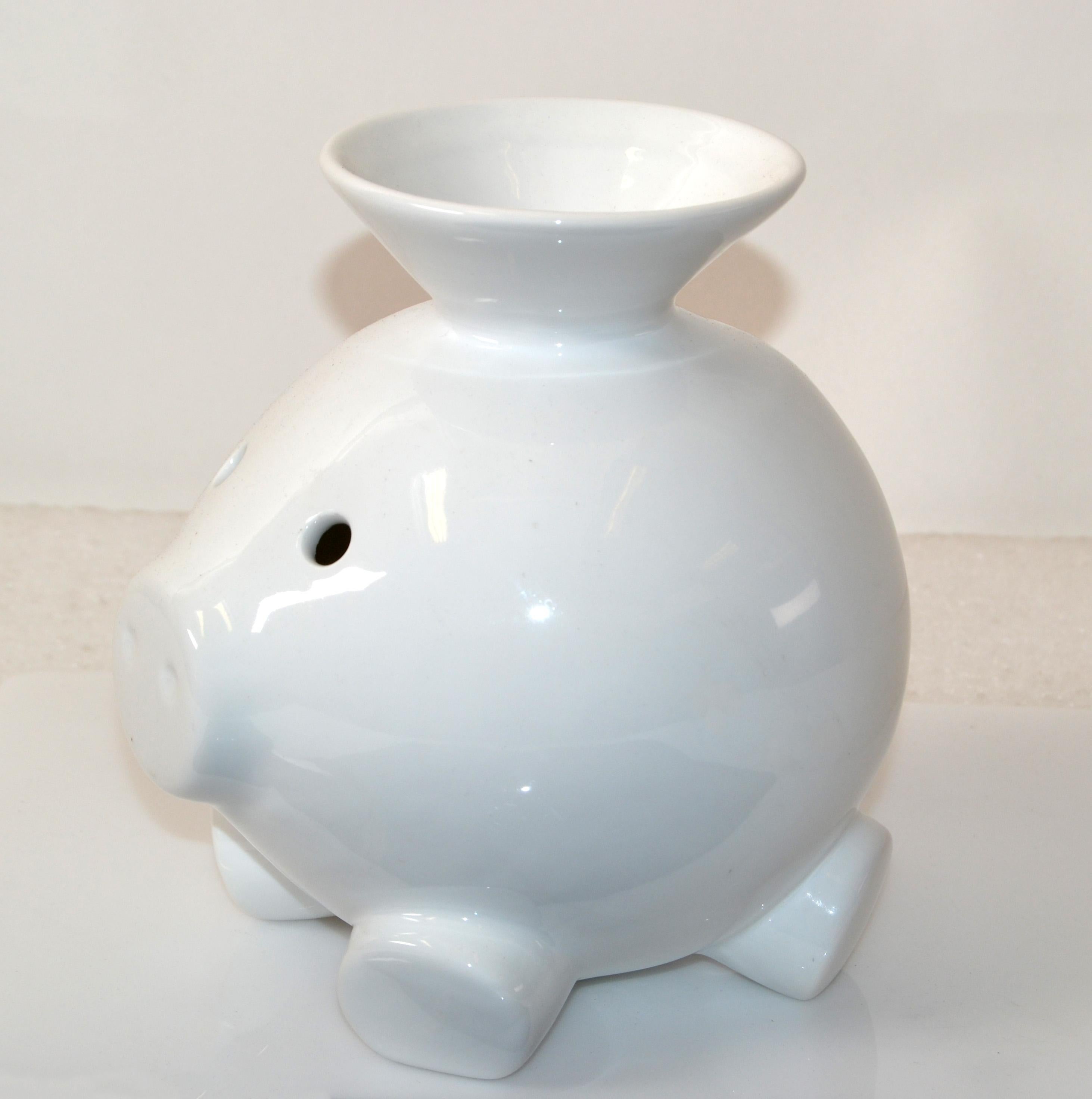Américain Banque Piggy en forme de porcelaine blanche en forme de porc, Scott Henderson Design pour Mint Inc., 1980 en vente