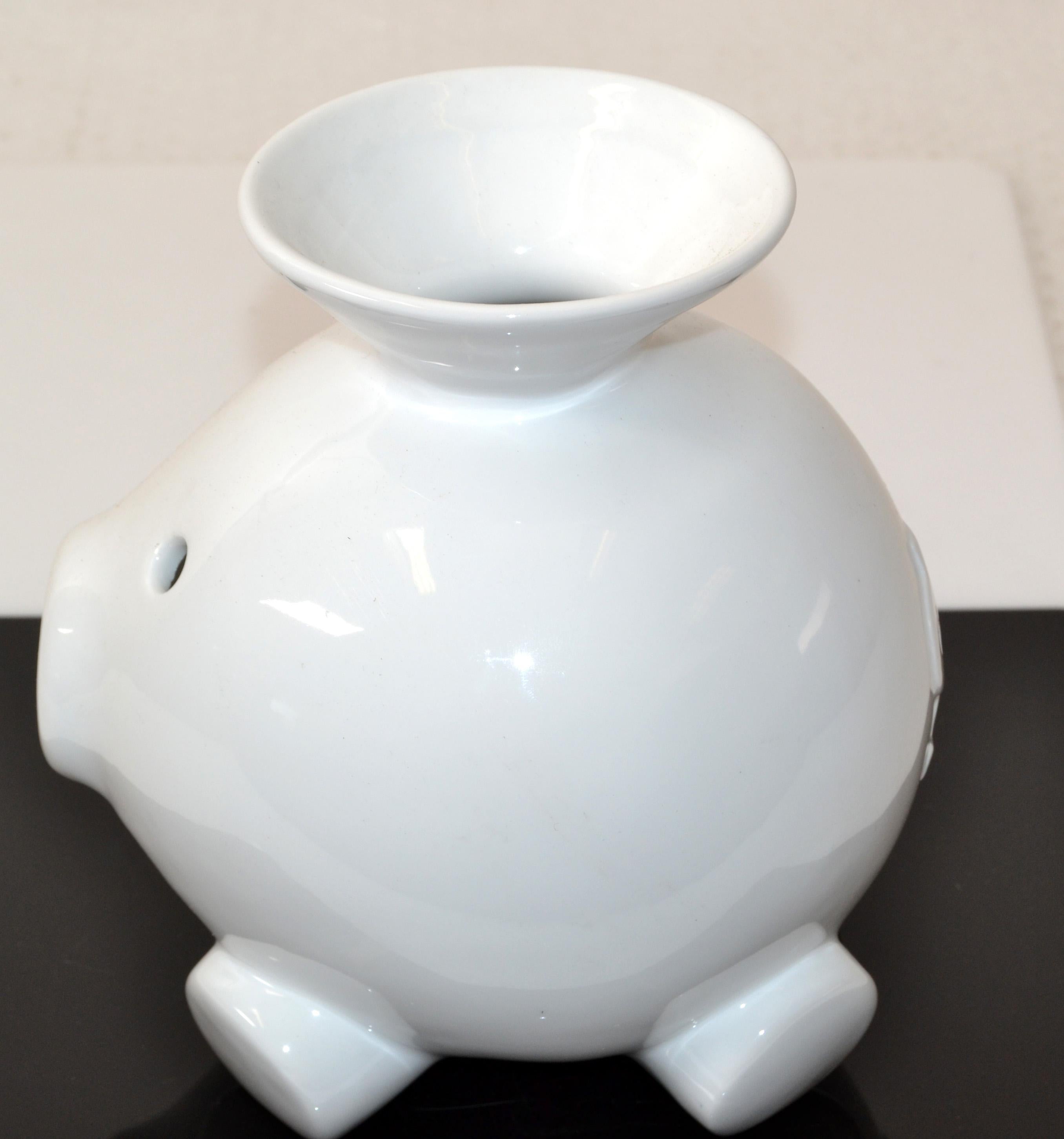 Fin du 20e siècle Banque Piggy en forme de porcelaine blanche en forme de porc, Scott Henderson Design pour Mint Inc., 1980 en vente