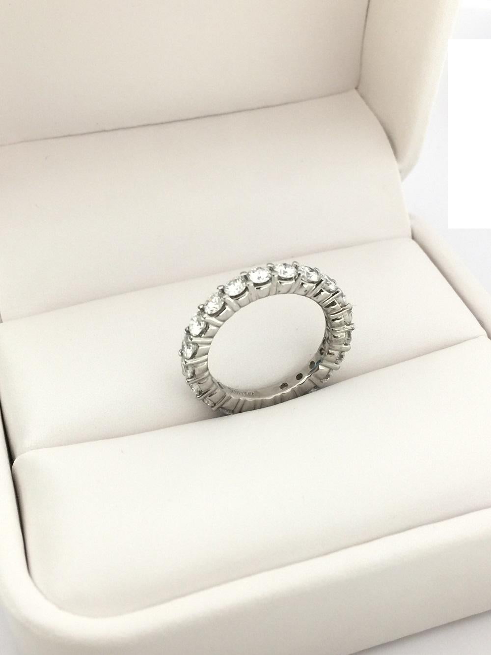 Women's or Men's Scott Kay Ladies Diamond Eternity Ring EB111RDPP For Sale