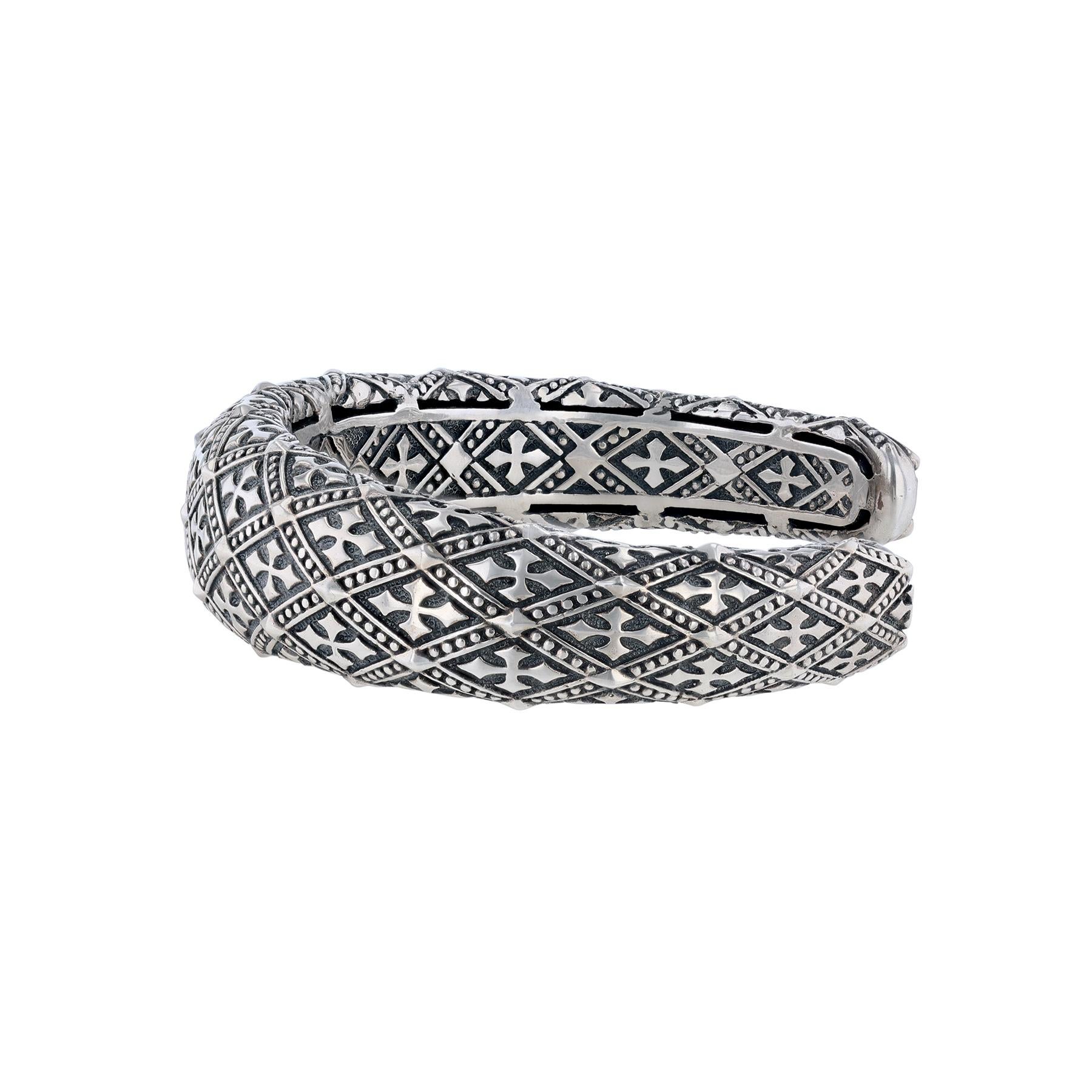 SCOTT KAY Damen Sterlingsilber Kreuz Manschettenarmband (Zeitgenössisch) im Angebot