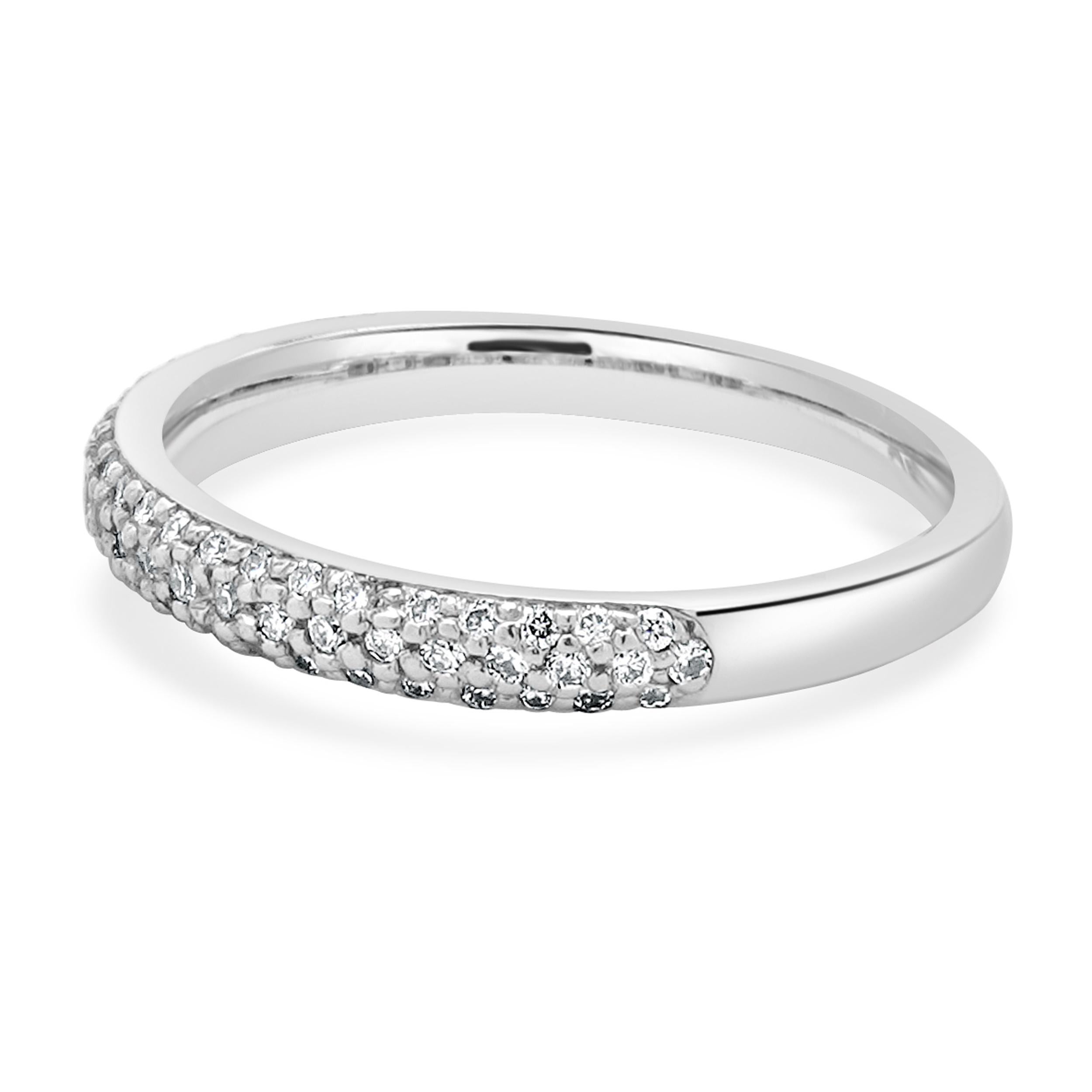 Designer: Scott Kay
Material: Palladium
Diamonds: 66 round brilliant= 0.32cttw
Color: G
Clarity: SI1
Size: 6.5
Weight: 2.31 grams
