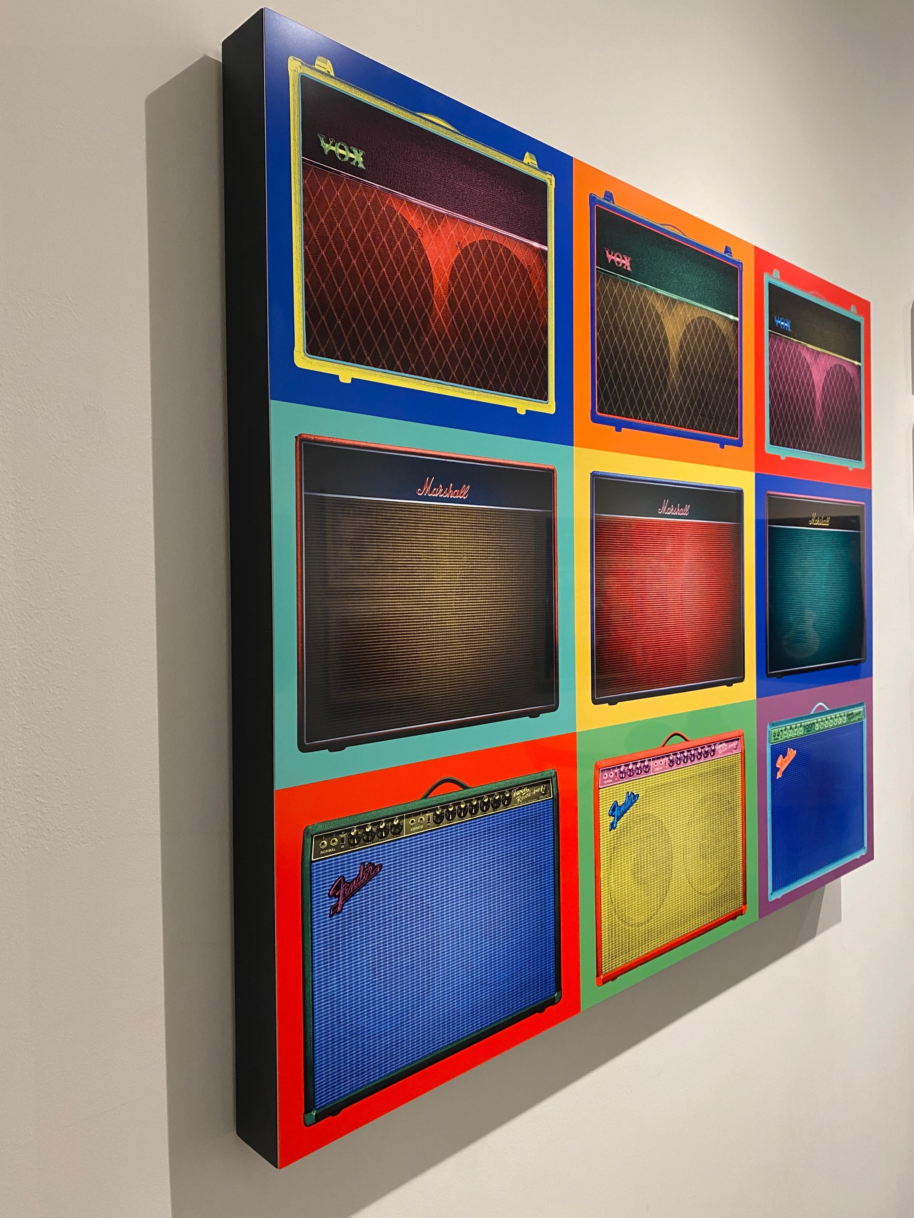 Gemischte Verstärker für Musikliebhaber - Helle, poppige, gemusterte zeitgenössische Fotografie (Violett), Color Photograph, von Scott McDermott