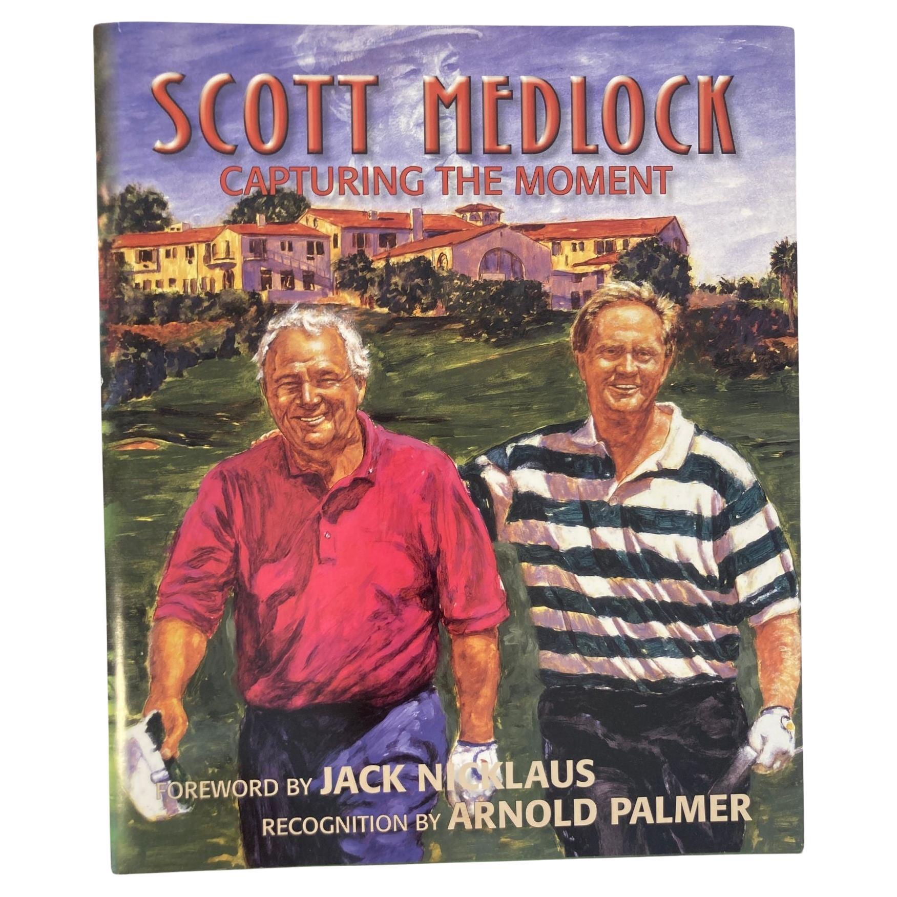 Livre à couverture rigide « Capturing the moment » de Scott Medlock, 2010 signé en vente