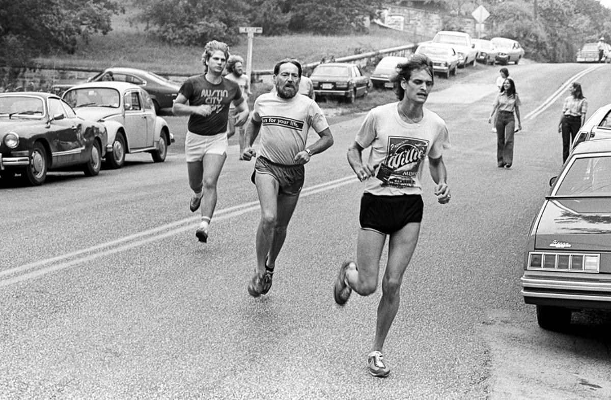 Willie Nelson running a marathon, Austin TX 1977