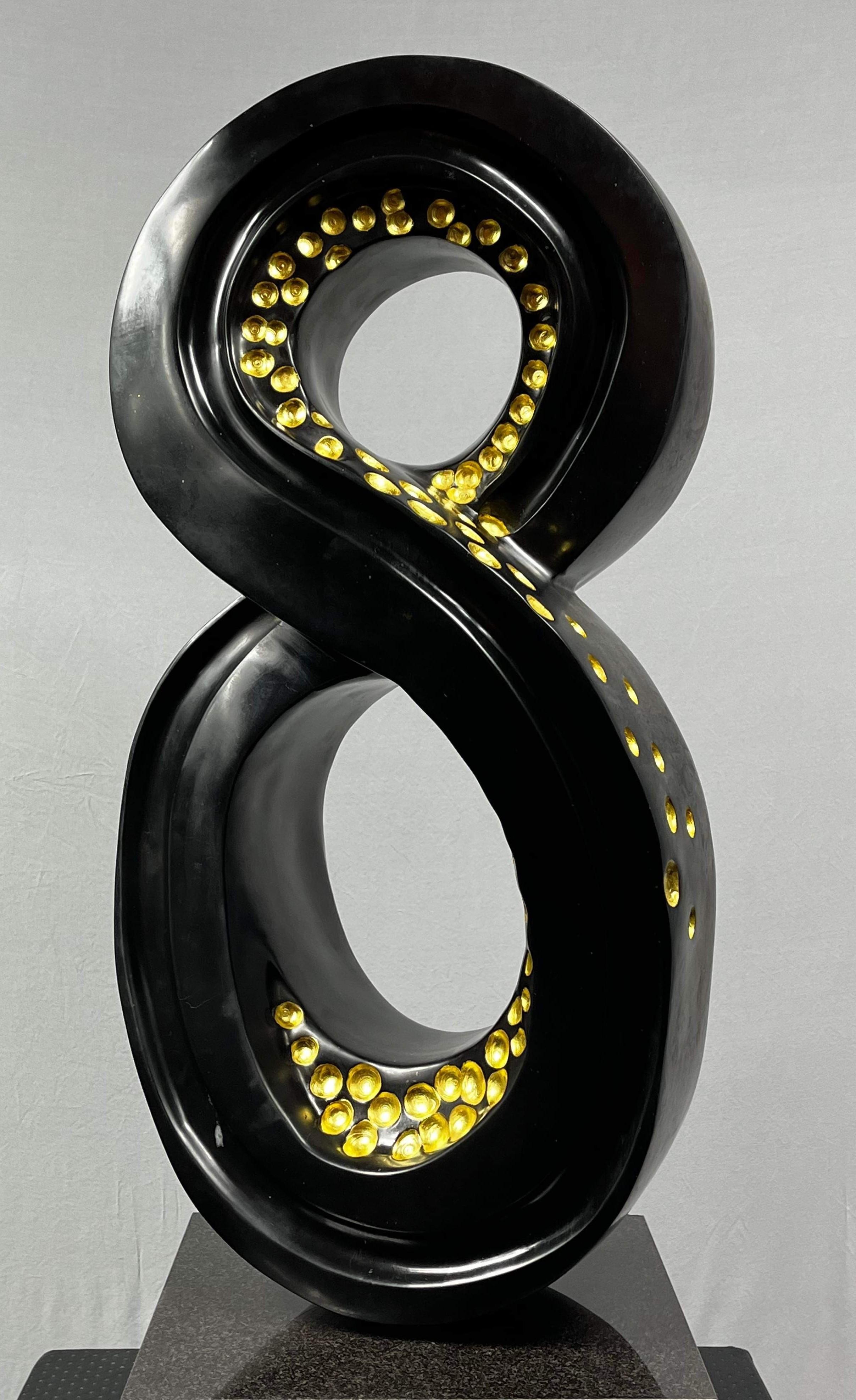 Lucky 8 - Sculpture by Scott P. Gentry