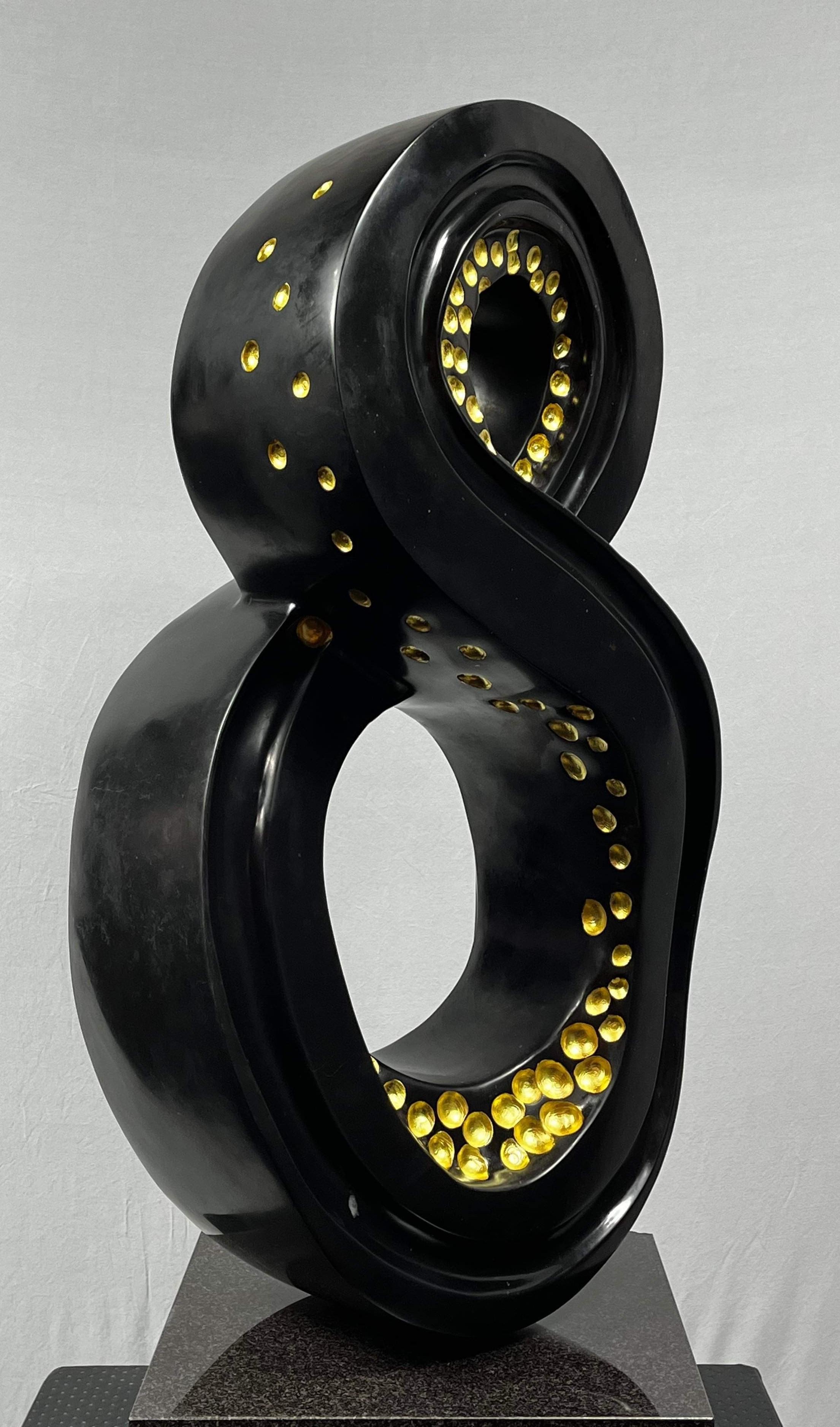 Glückszahl 8 (Zeitgenössisch), Sculpture, von Scott P. Gentry