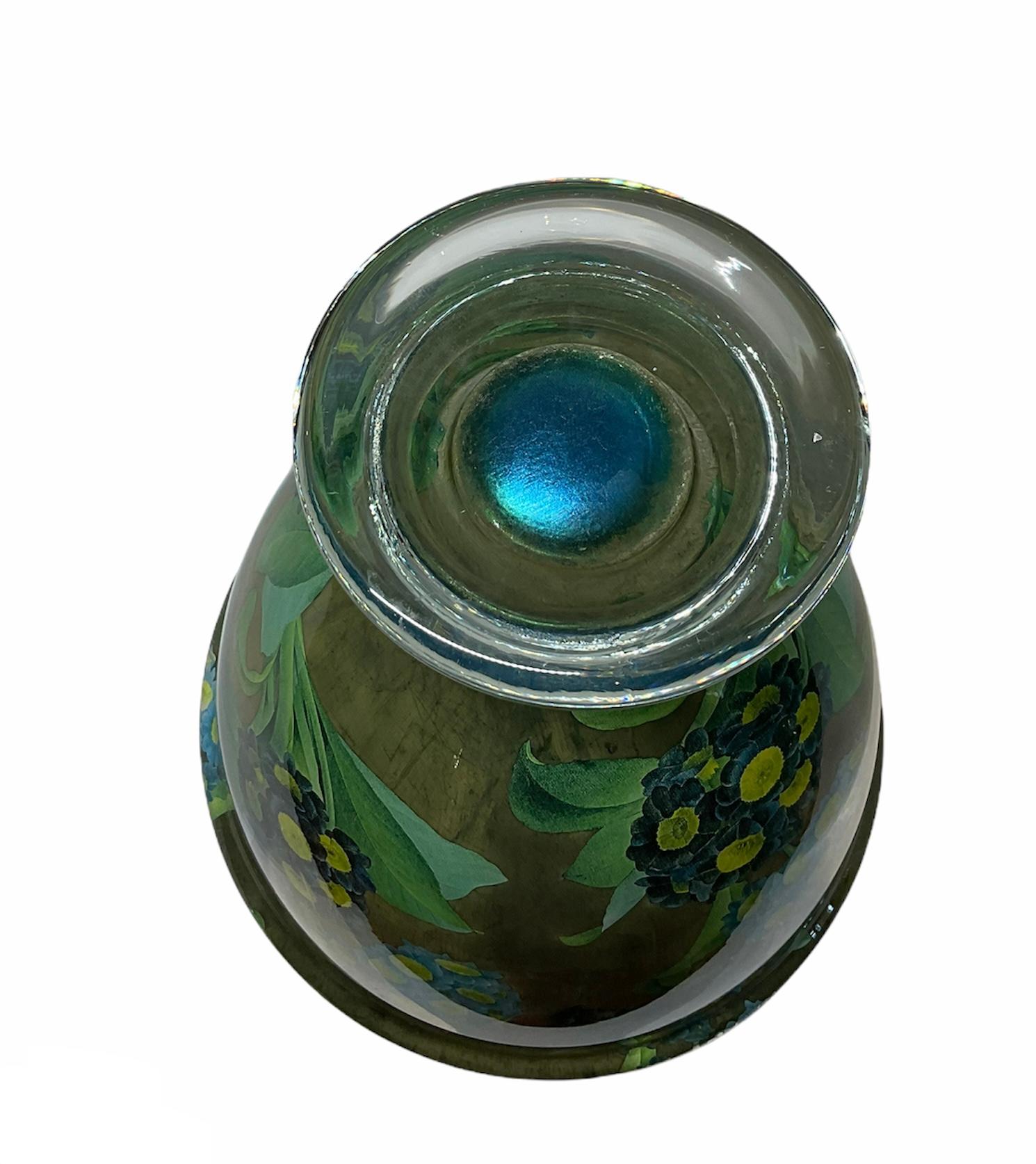 Scott Potter Art Glass Hydrangeas Lidded Urn In Good Condition For Sale In Guaynabo, PR