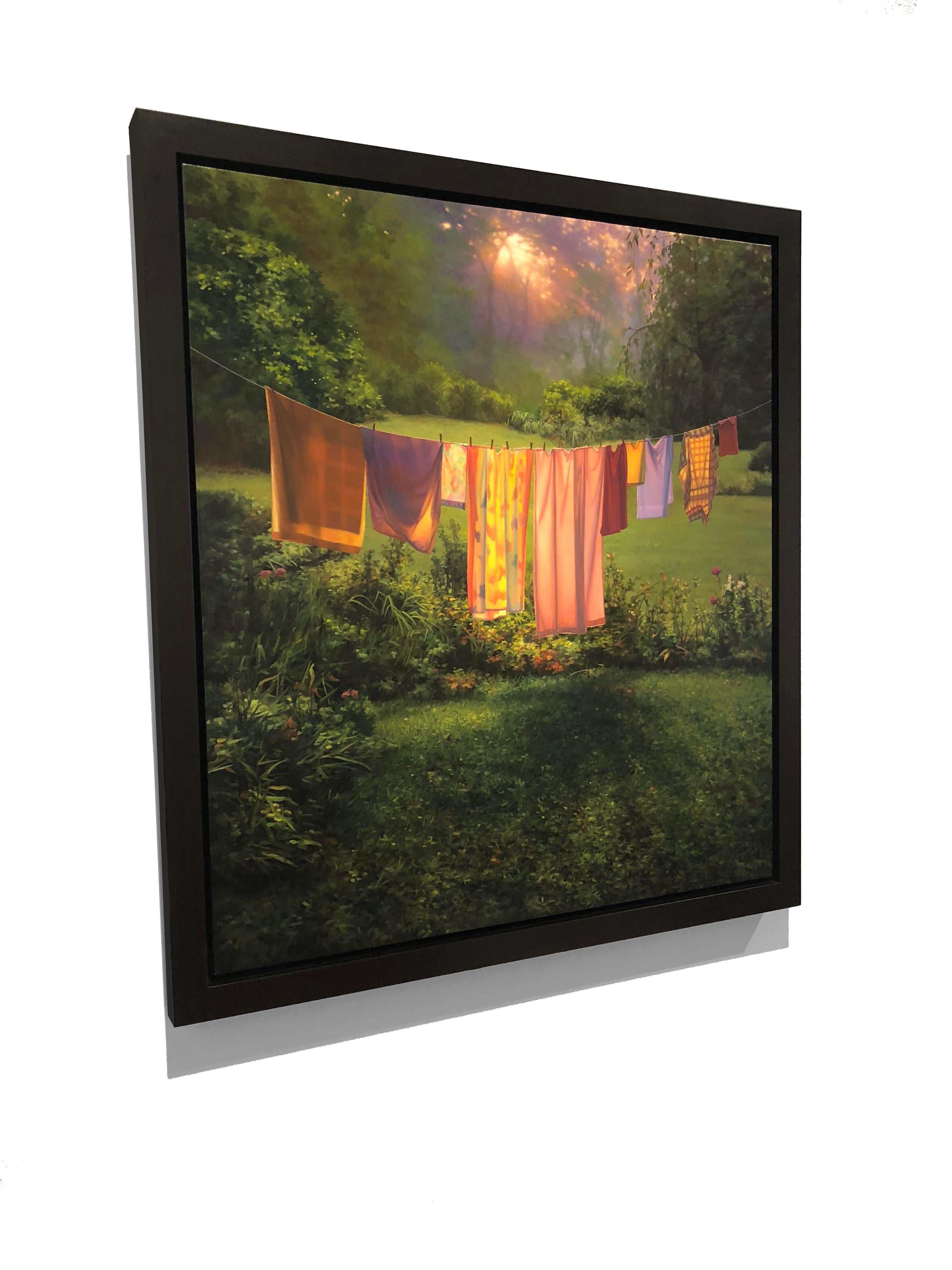 Fotorealistische Landschaft mit Grün, „Laundry at Sunrise“, Öl auf Leinen – Painting von Scott Prior