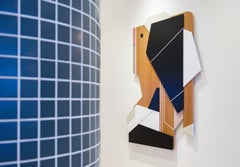 „Apollo V“ Holz-Wandskulptur Modern, schwarz, weiß, hell, mcm, Mitte des Jahrhunderts, rosa