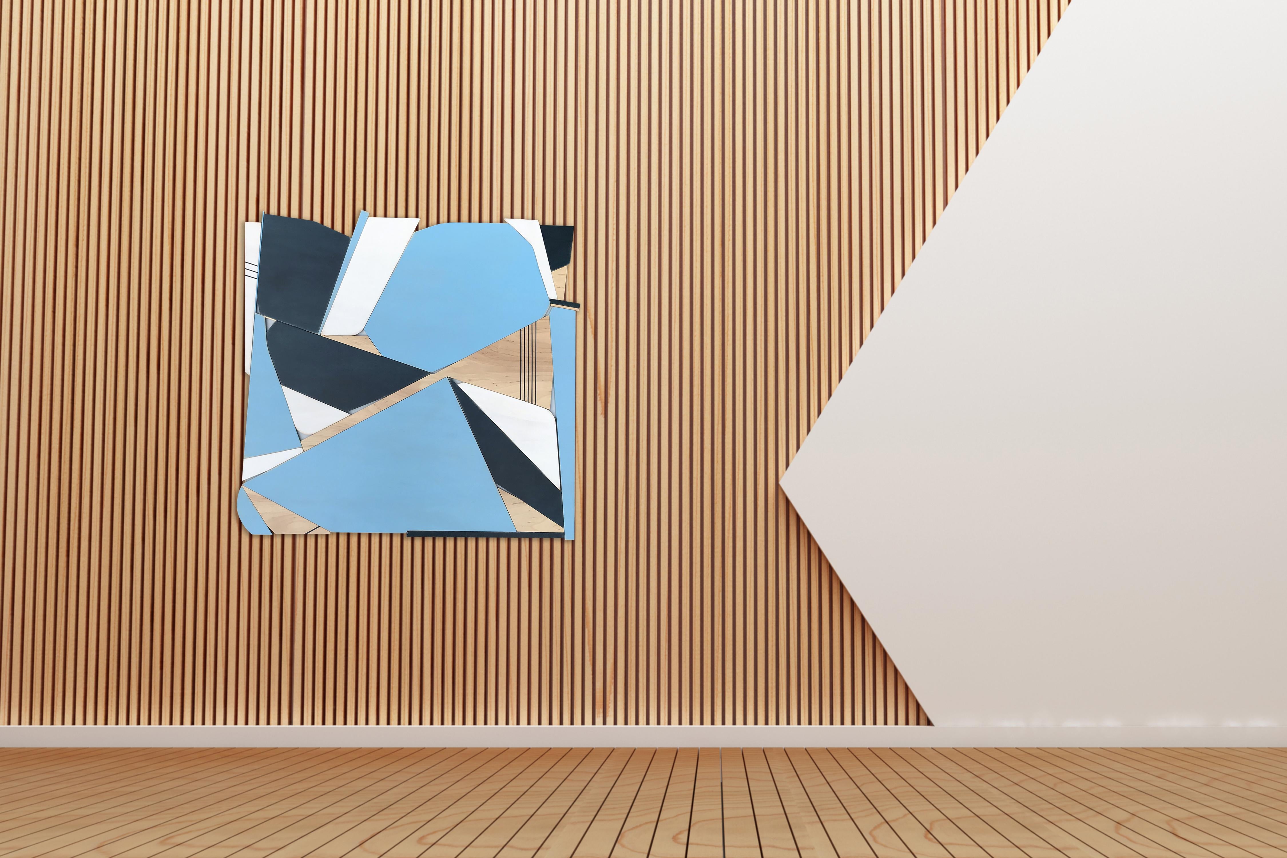 Mixed Media-Wandskulptur „BlueBird“ (weiß, monochrom, Holz, modern, blau) im Angebot 2