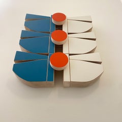 « CloudHawk » Sculpture murale moderne du milieu du siècle dernier, mcm, bleu, orange, rouge, blanc