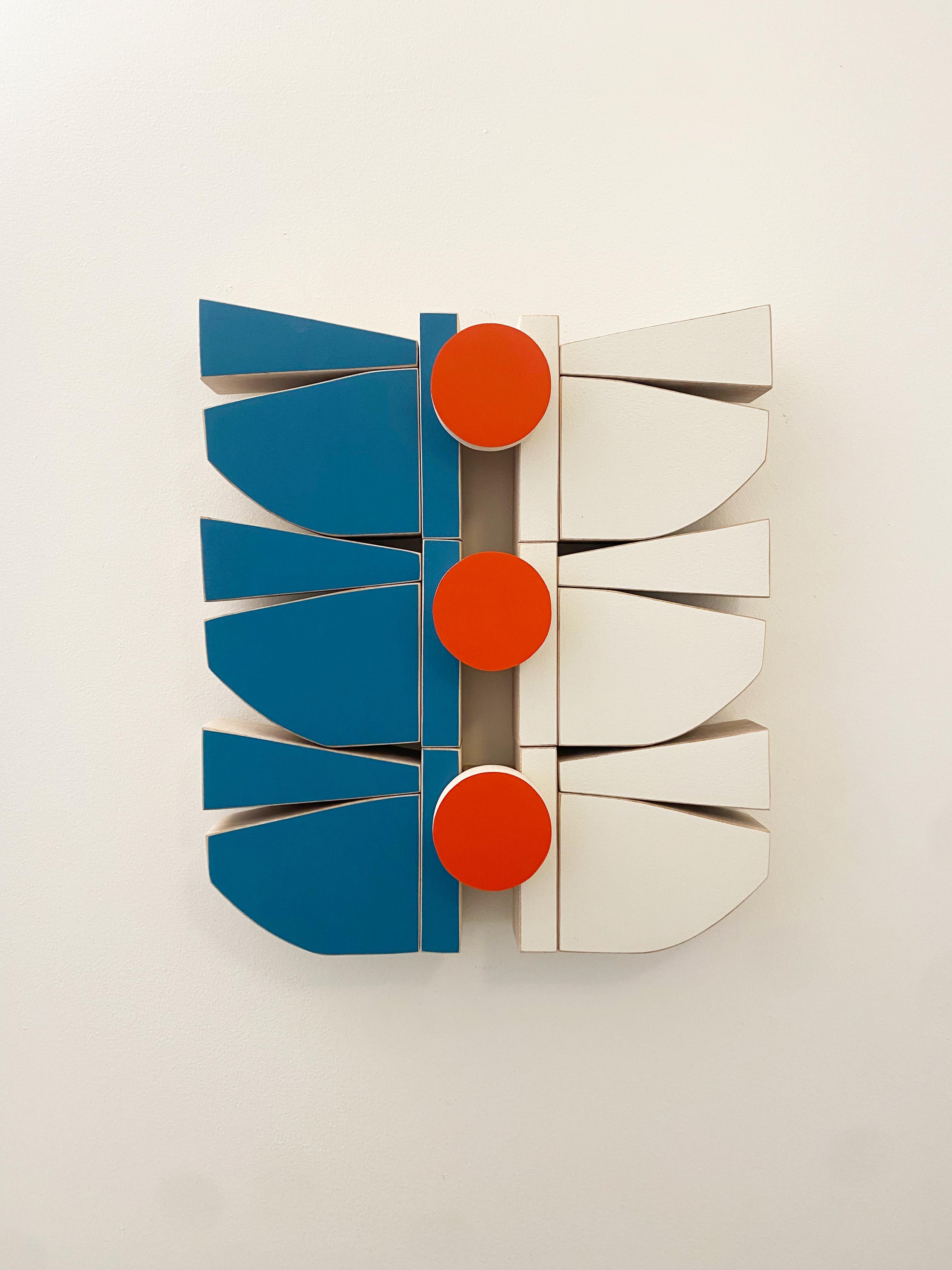 « CloudHawk » Sculpture murale moderne du milieu du siècle dernier, mcm, bleu, orange, rouge, blanc