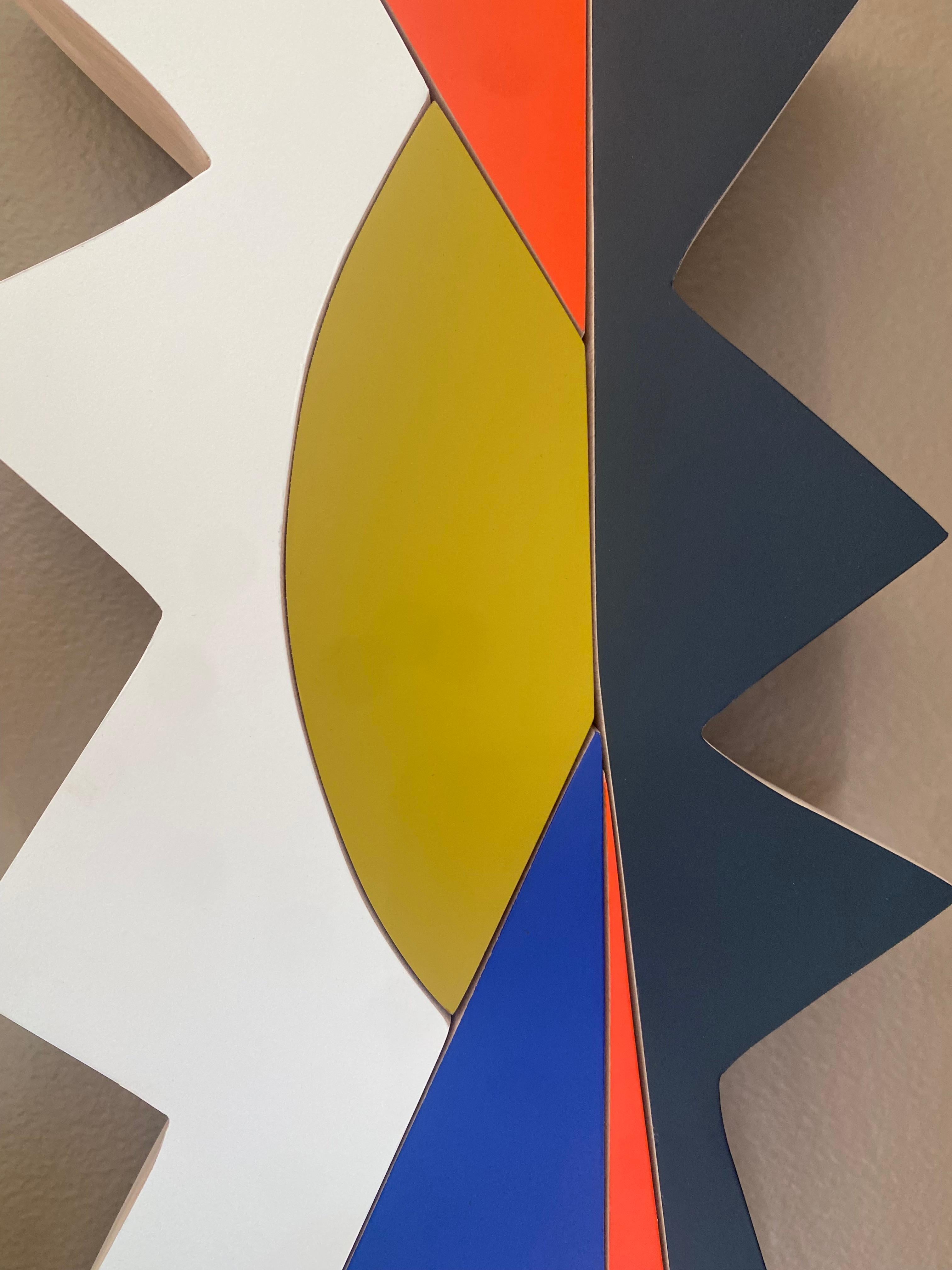 Sculpture murale moderne du milieu du siècle dernier, géométrique, bleu marine, bois en vente 2