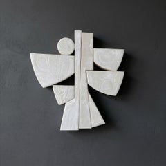 Escultura geométrica de madera para pared "Hope", blanca, moderna de mediados de siglo, de Scott Troxel