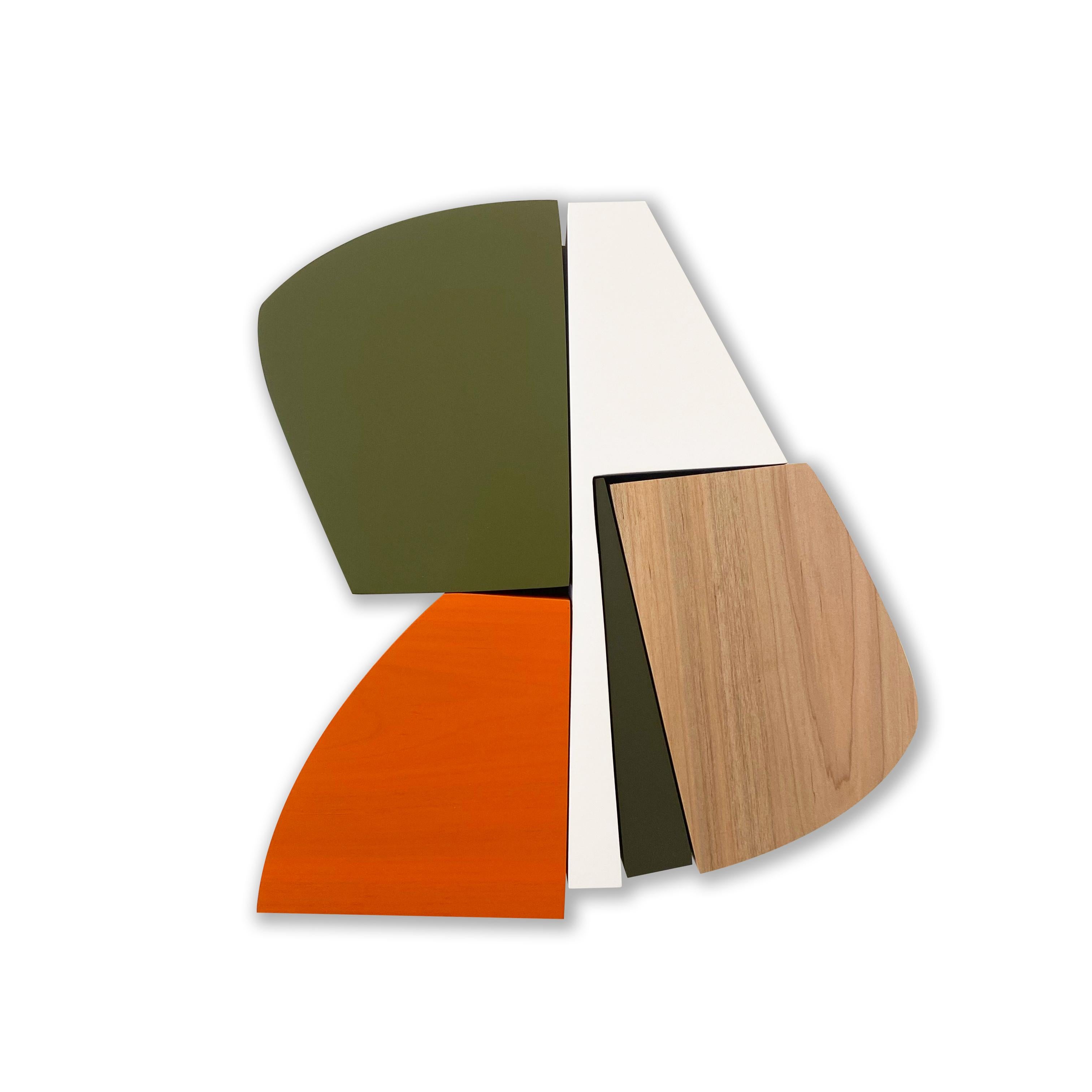 Abstract Sculpture di Scott Troxel - Scultura da parete "Papaya" metà secolo moderno, arancio, verde, MCM, legno, bianco