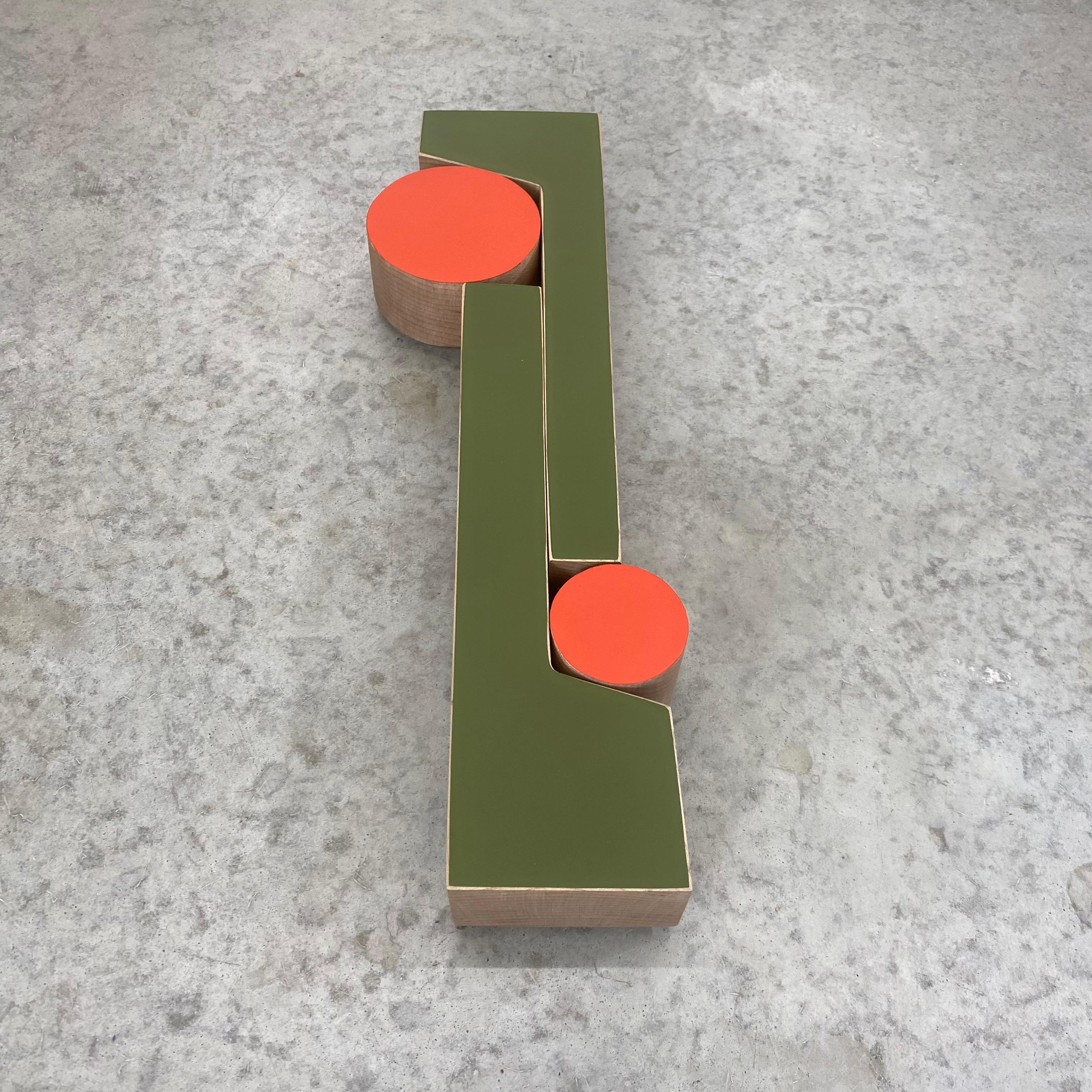 „Signal 3“ Wandskulptur – oliv, orange, minimalistisch, Mid-Century Modern mcm (Braun), Abstract Sculpture, von Scott Troxel