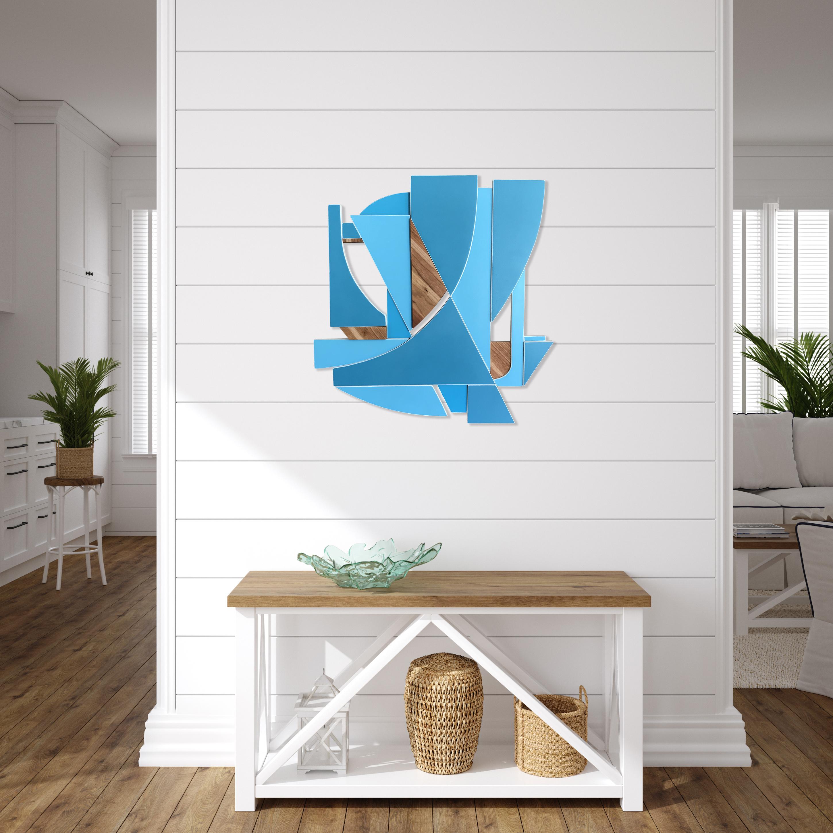 Mixed Media-Wandskulptur „Spinnaker“  Hellblau, Holz, weiß, monochrom) im Angebot 2