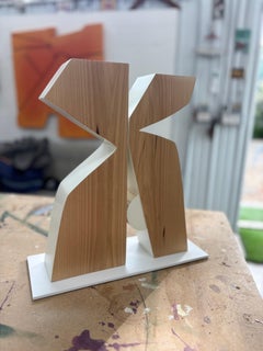 Escultura moderna de madera "Starr" de Scott Troxel