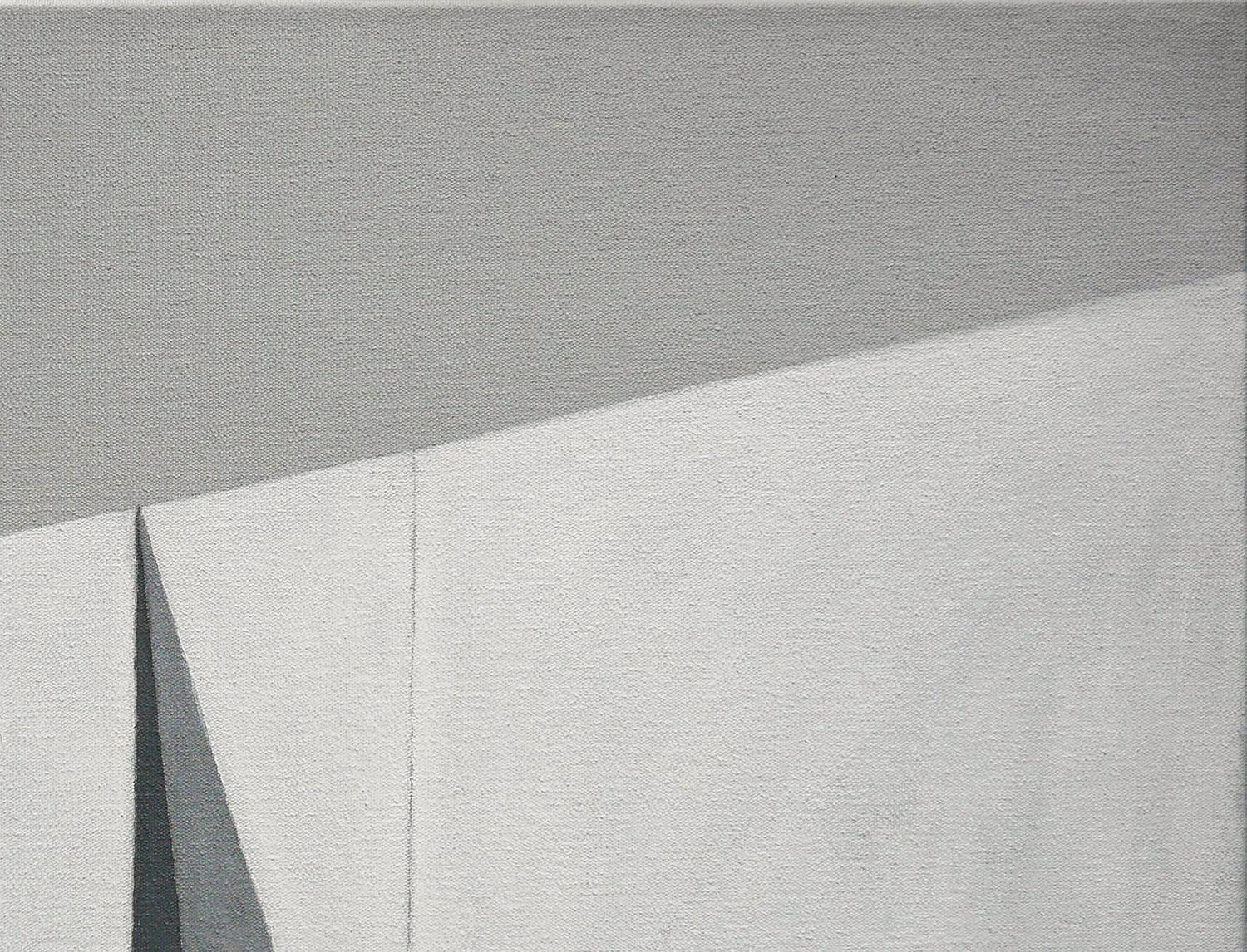 Peinture abstraite de paysage contemporain en gris, noir et blanc de l'artiste Scott Woodard de Houston, TX. Le tableau représente une scène surréaliste avec une structure architecturale contemporaine moderniste au milieu d'un paysage gris et vide.