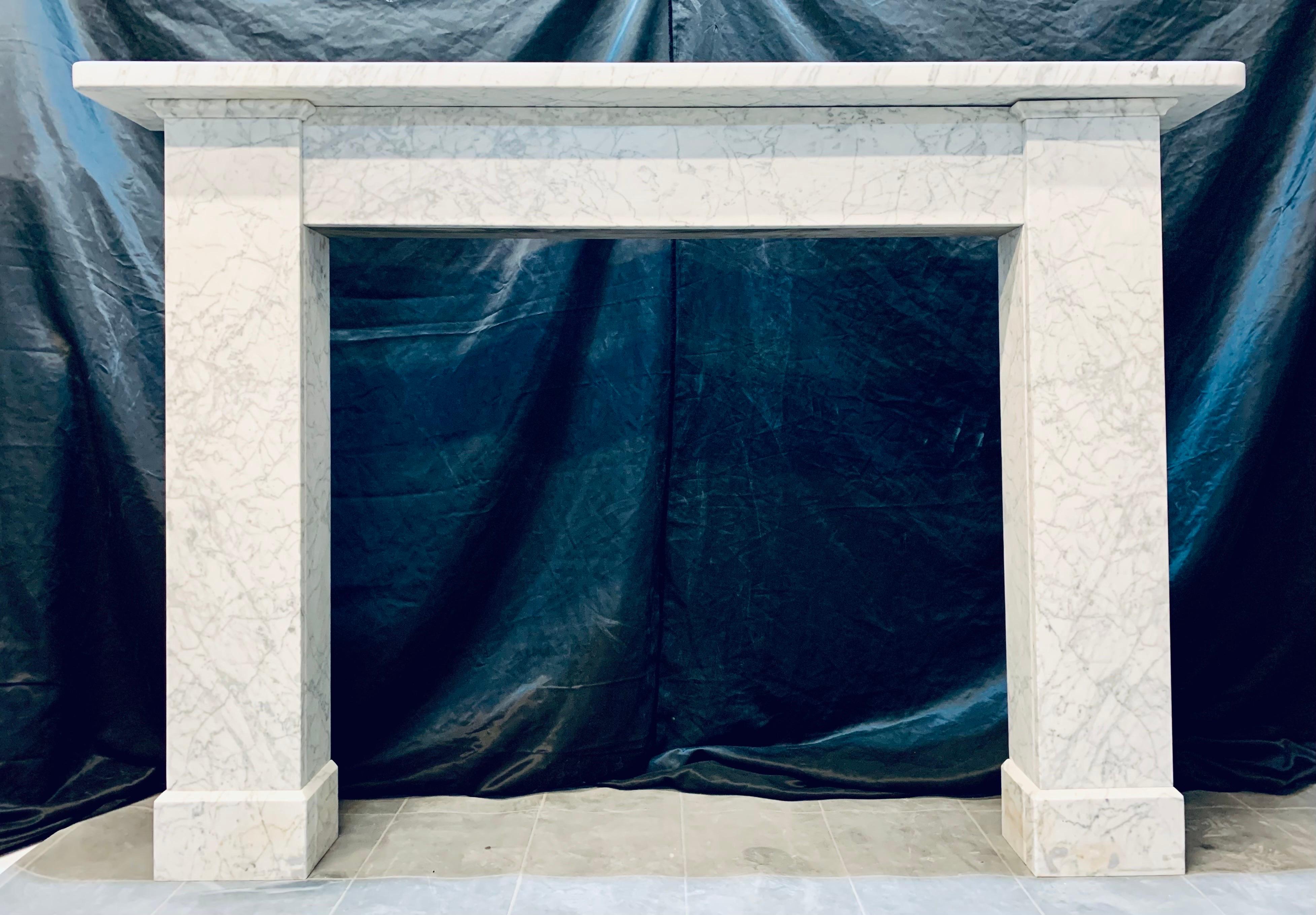 Cornice per caminetto in marmo di Carrara con venature a matita, scozzese del XIX secolo, prima epoca vittoriana. in vendita 6