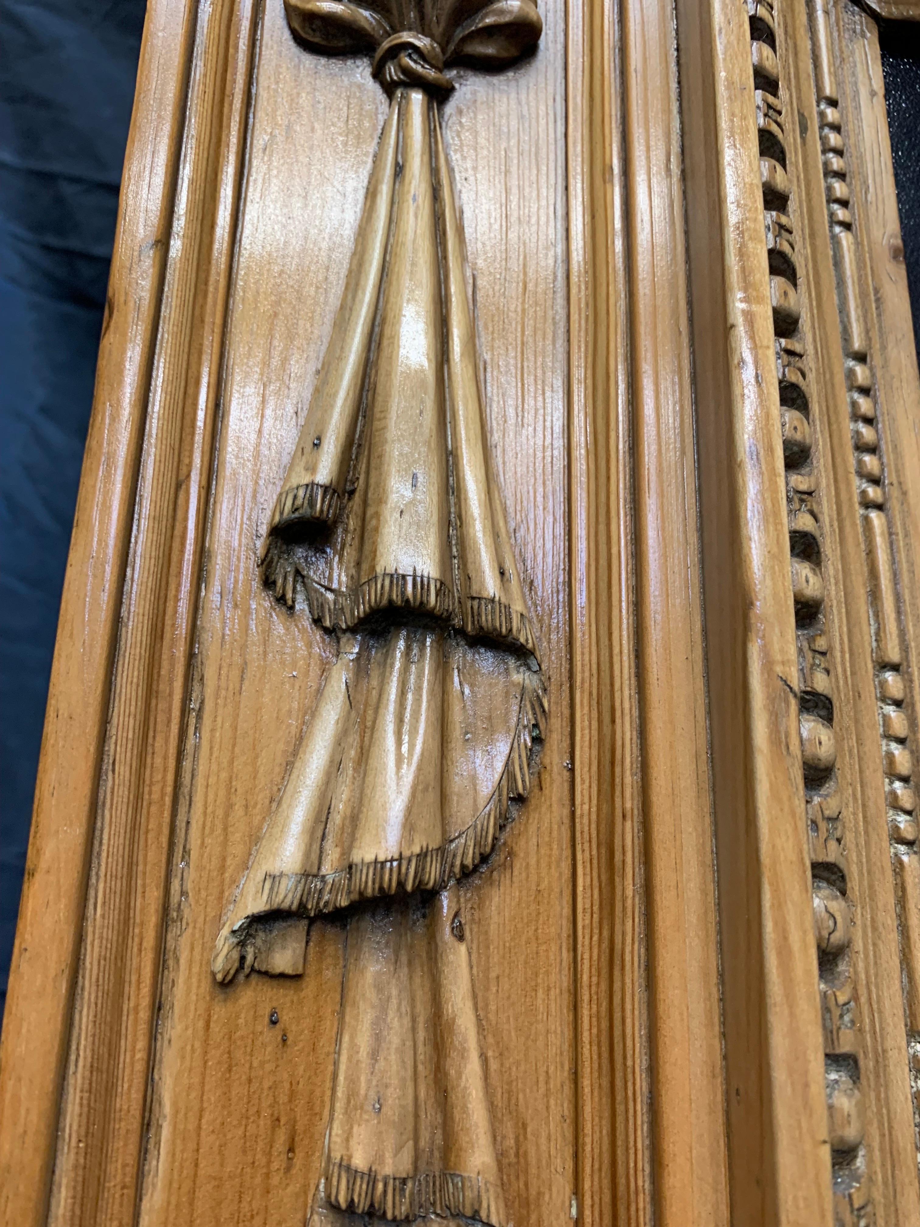 Scottish 19th Century Georgian Carved Pine Fireplace Surround.  For Sale 13